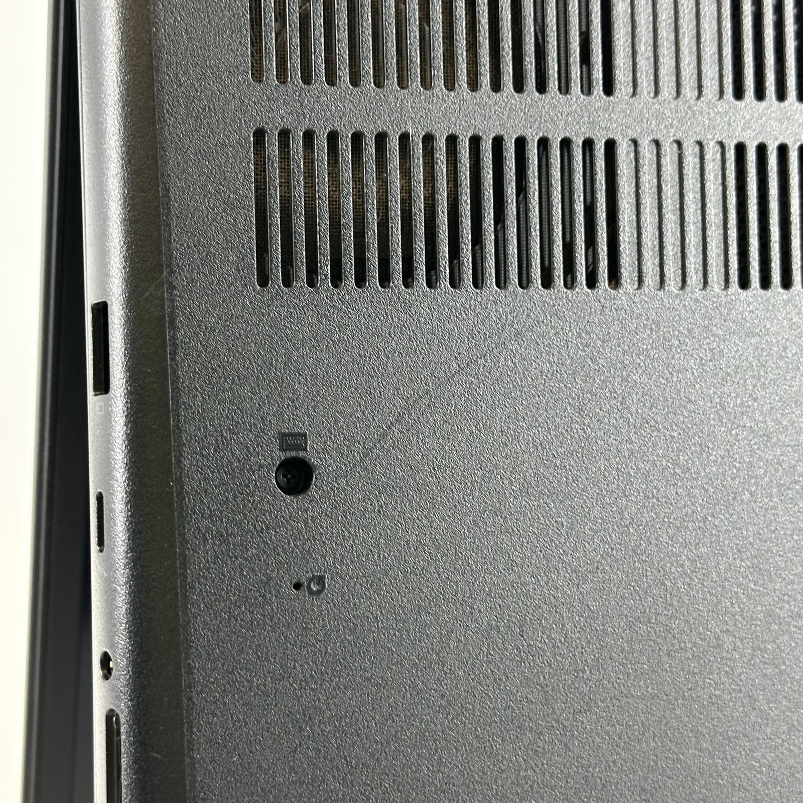 Lenovo ThinkPad P16v Gen 2 UHD+ 1.4 GHz Ultra 7 155H 32GB 1TB SSD RTX 1000 Ada