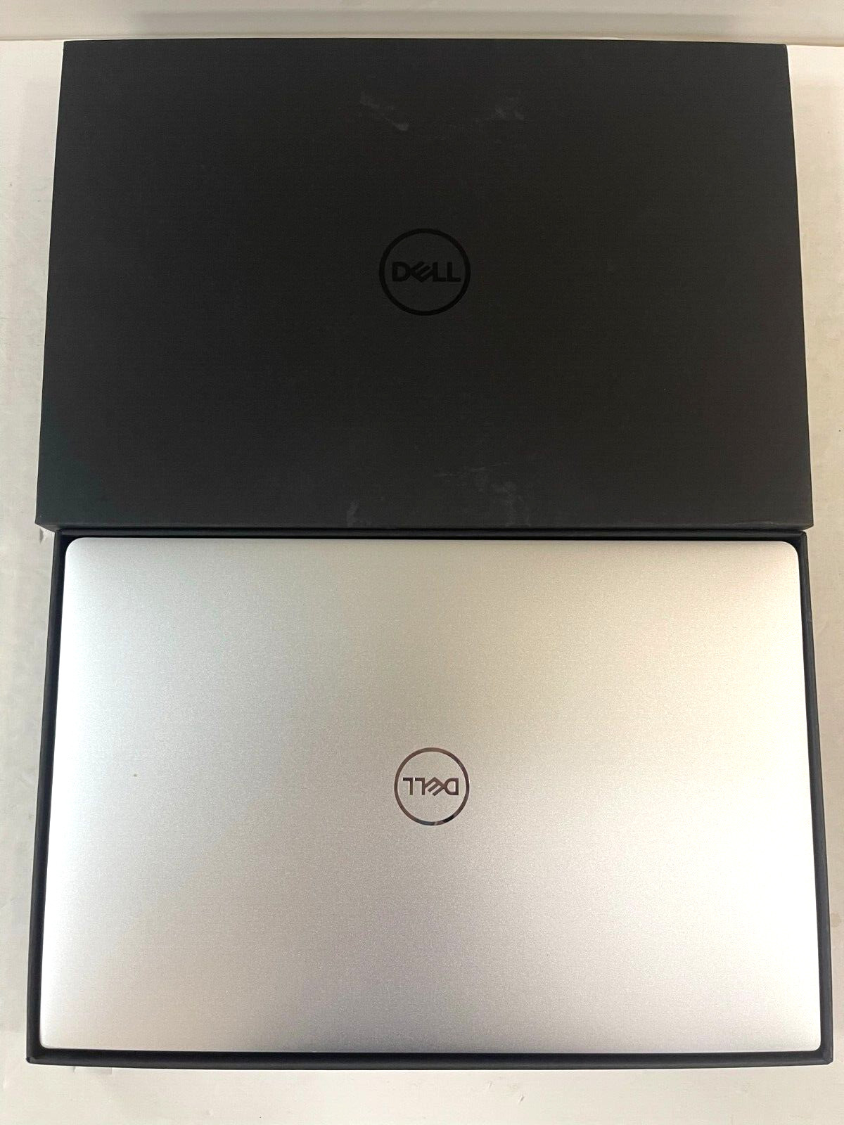 Dell XPS 9380 13.3″ Laptop/Intel i7-8565U/8GB Ram/256GB SSD/Windows 10 Home