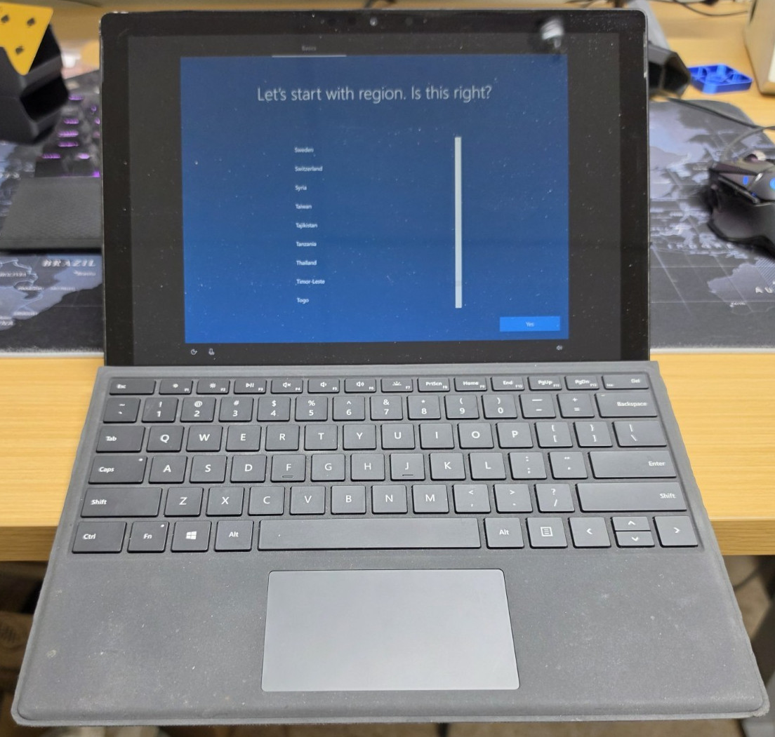 Microsoft Surface Pro 7 12.3″ 256GB SSD i5-1035G4 8GB RAM