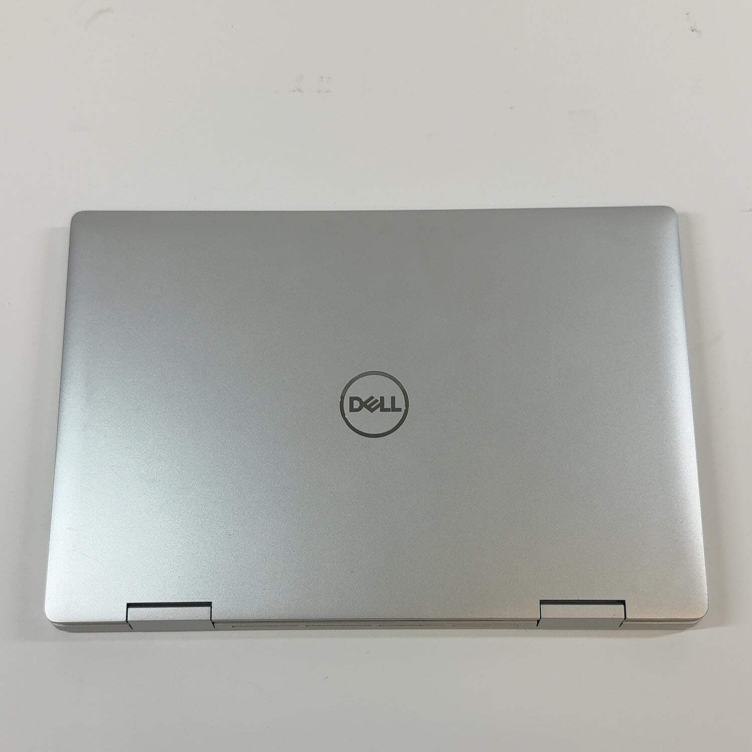 Dell Inspiron 15 5000 2-N-1 15.3 i5-8265U 1.6GHz 8GB RAM 256GB SSD