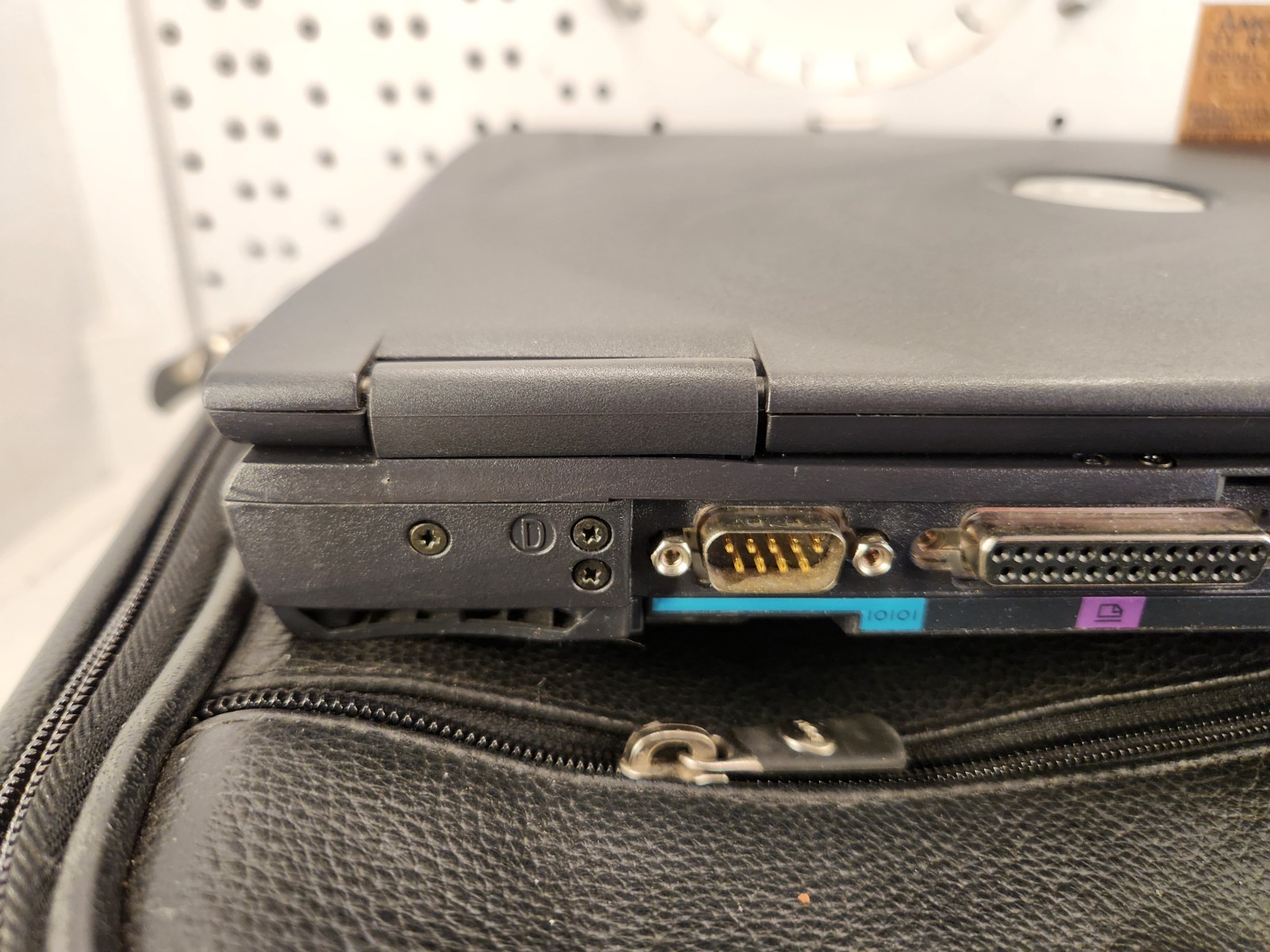 Vintage Dell Latitude C600/C500 PP01L Intel Pentium III No HDD w/ Bag & Charger