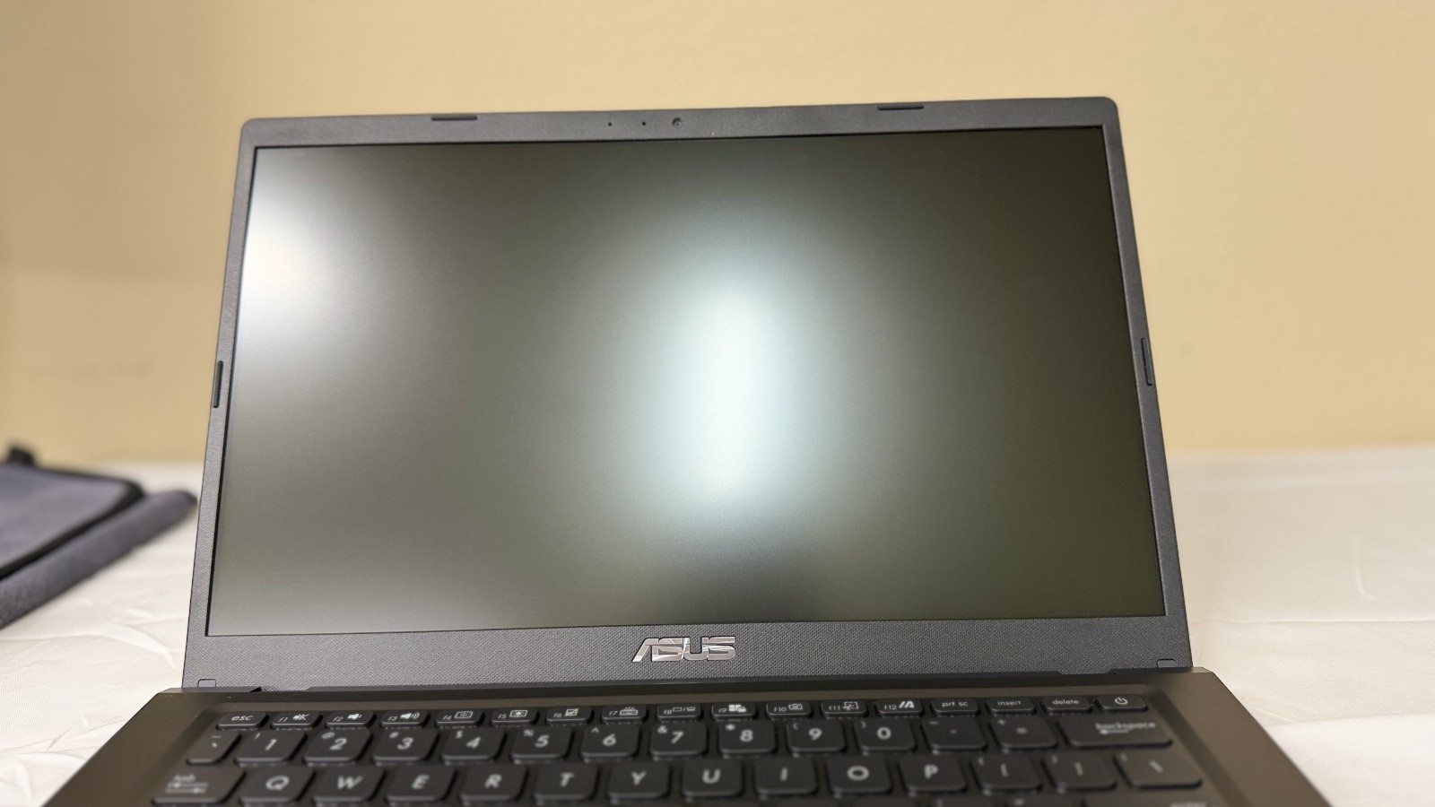 ASUS VivoBook 14″ HD i3-1115G4 3GHz Intel UHD Graphics 8GB RAM F1400EA-SB34