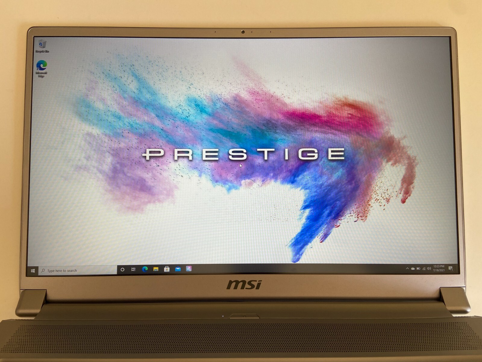 MSI P75 Creator 9SF 17.3″ Laptop: RTX 2070 Max-Q, Intel i9-9880H, 32 GB RAM, 1TB