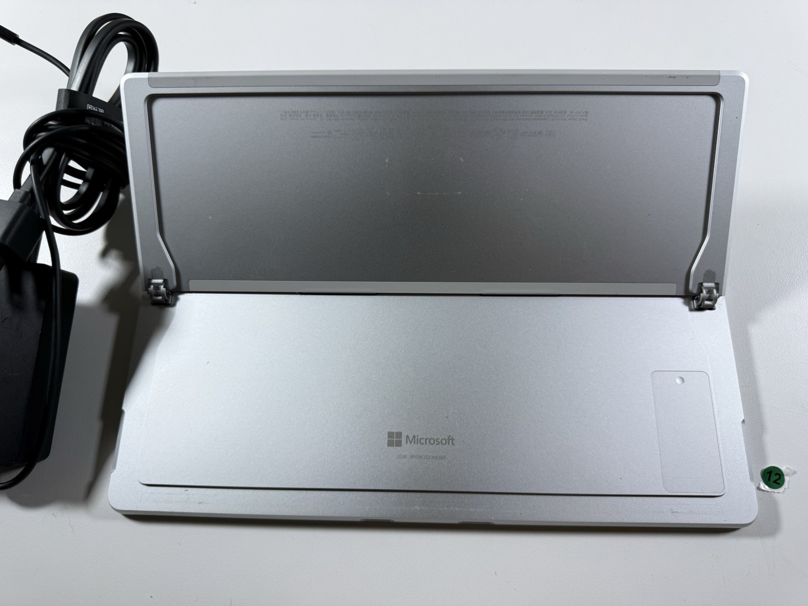 Microsoft Surface Pro 9 2038 i7-1265U, 16GB RAM, 512GB SSD Win 11 Pro Silver