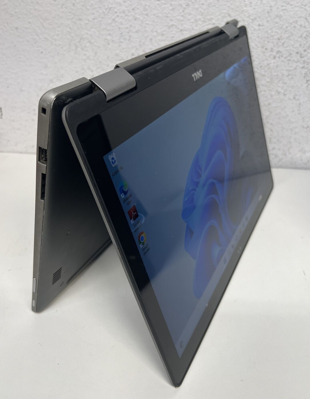 Dell Inspiron 15-7579 TOUCH 2IN1 Intel Core i5-7200U 2.5GHz 8GB 256GB SSD *READ*