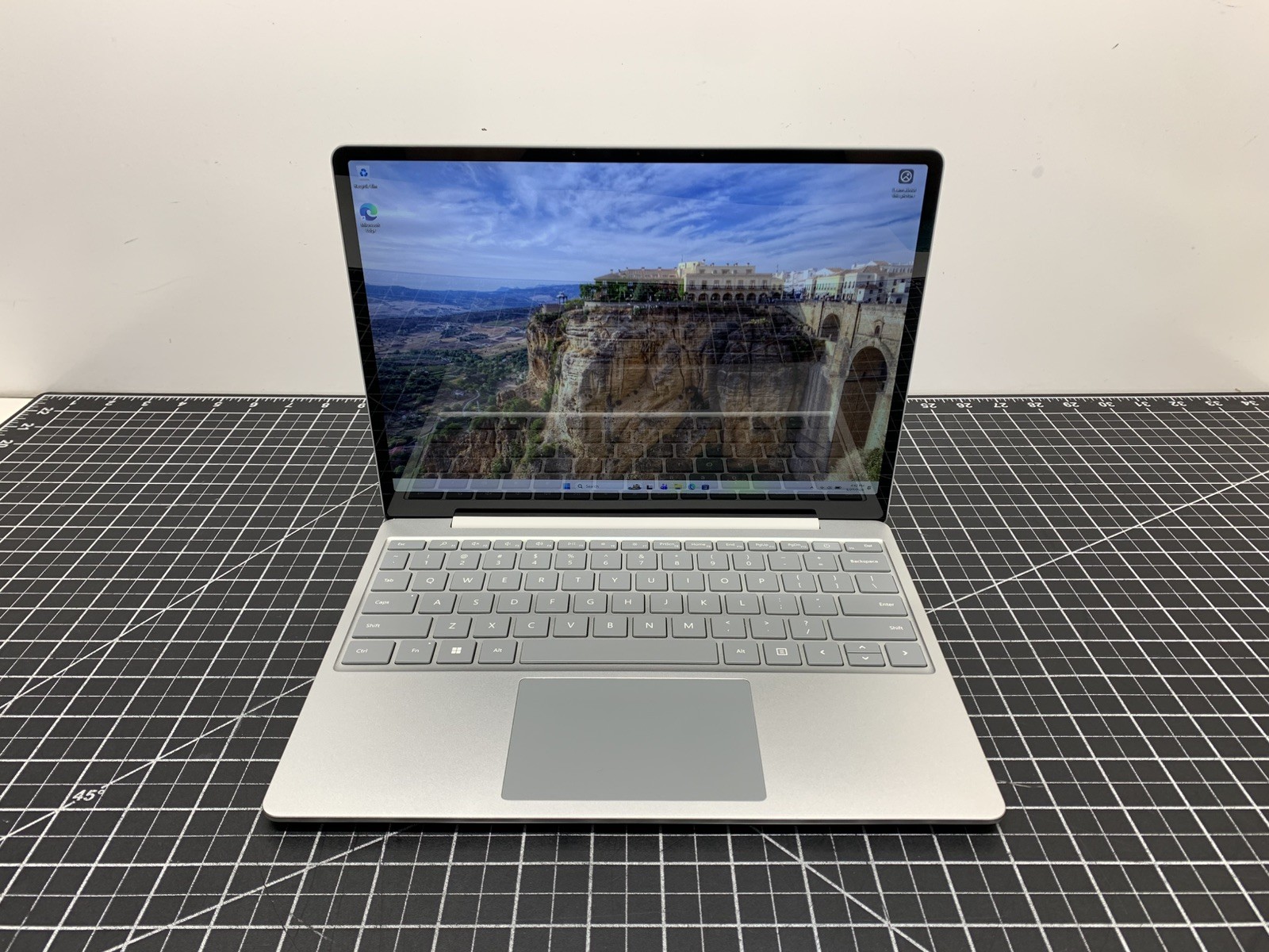Microsoft Surface Go 2 2013 Core i5-1135G7 | 256GB SSD, 8GB RAM | #P262