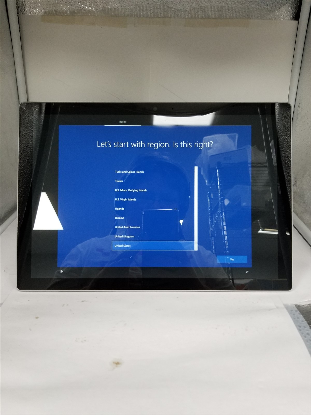 Microsoft Surface Pro 5th Gen Core i5 12.3″ 8GB/128GB Silver Reduced VW6242