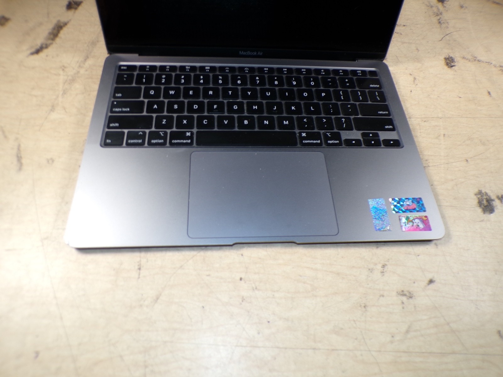 MACBOOK AIR CORE I3 1.1 13 SCISSOR 2020 1.1GHZ CORE I3 13-1000NG4 256SSD