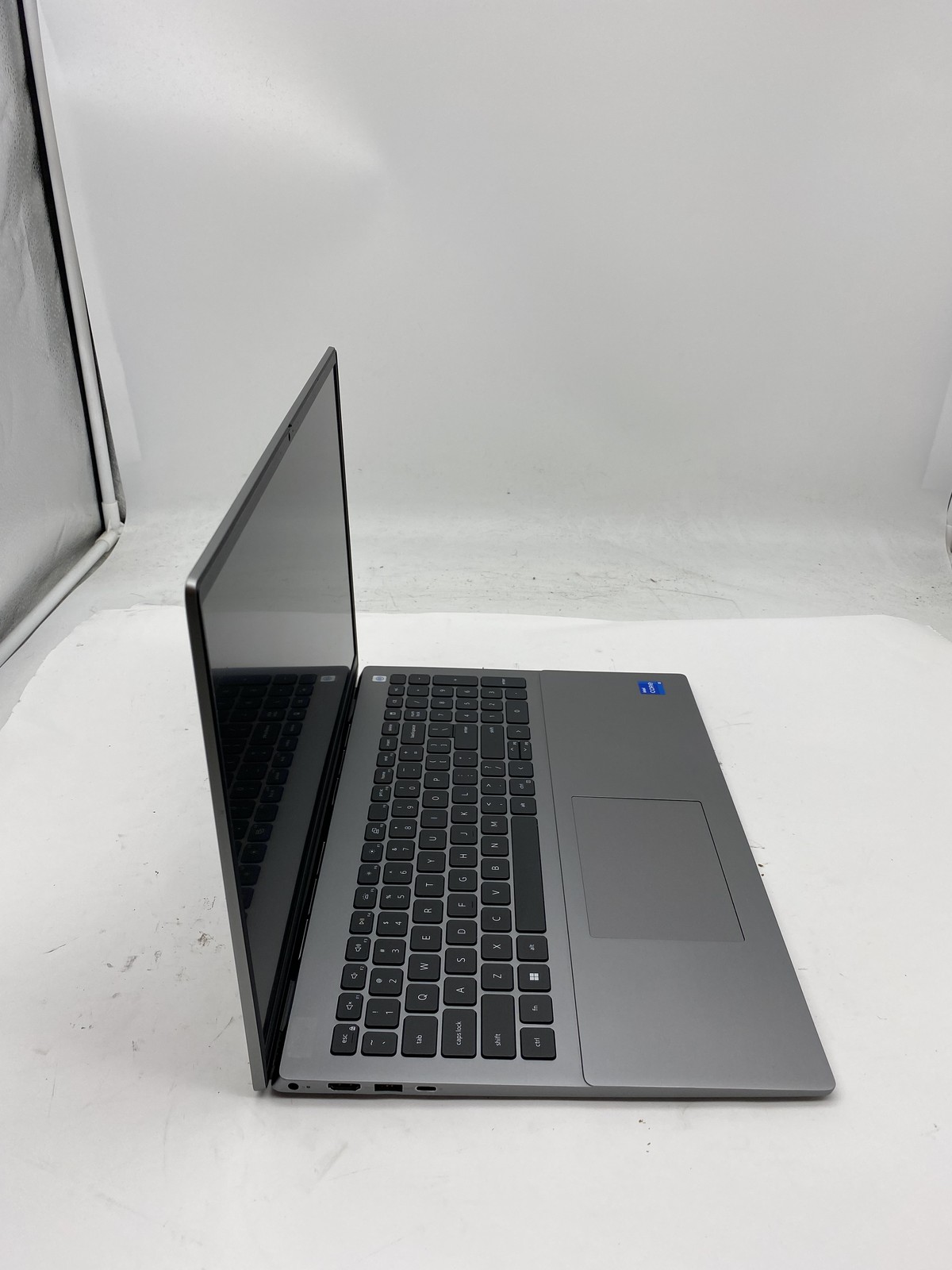 Dell Vostro 5620 Laptop Intel Core i5 1240P 4.4GHz 16GB RAM 256GB SSD W11P