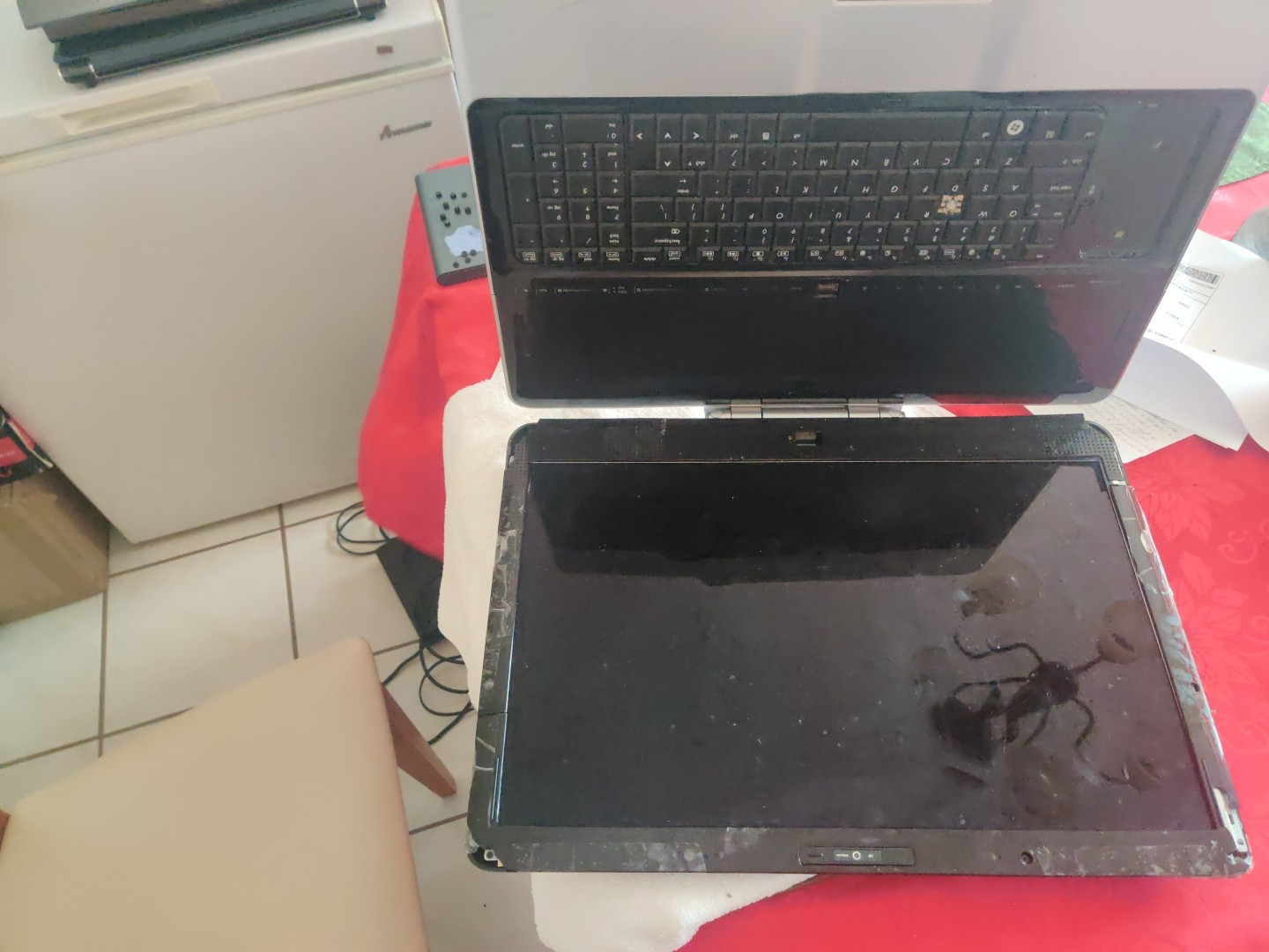 20.1″ Display HP HDX 9300 Series Laptop T8300? CPU As-Is