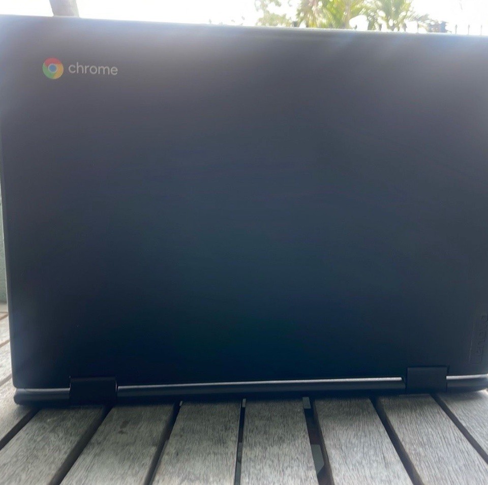 Lenovo 500e Chromebook 11.6″ Touchscreen Intel Celeron 4GB 32GB Black