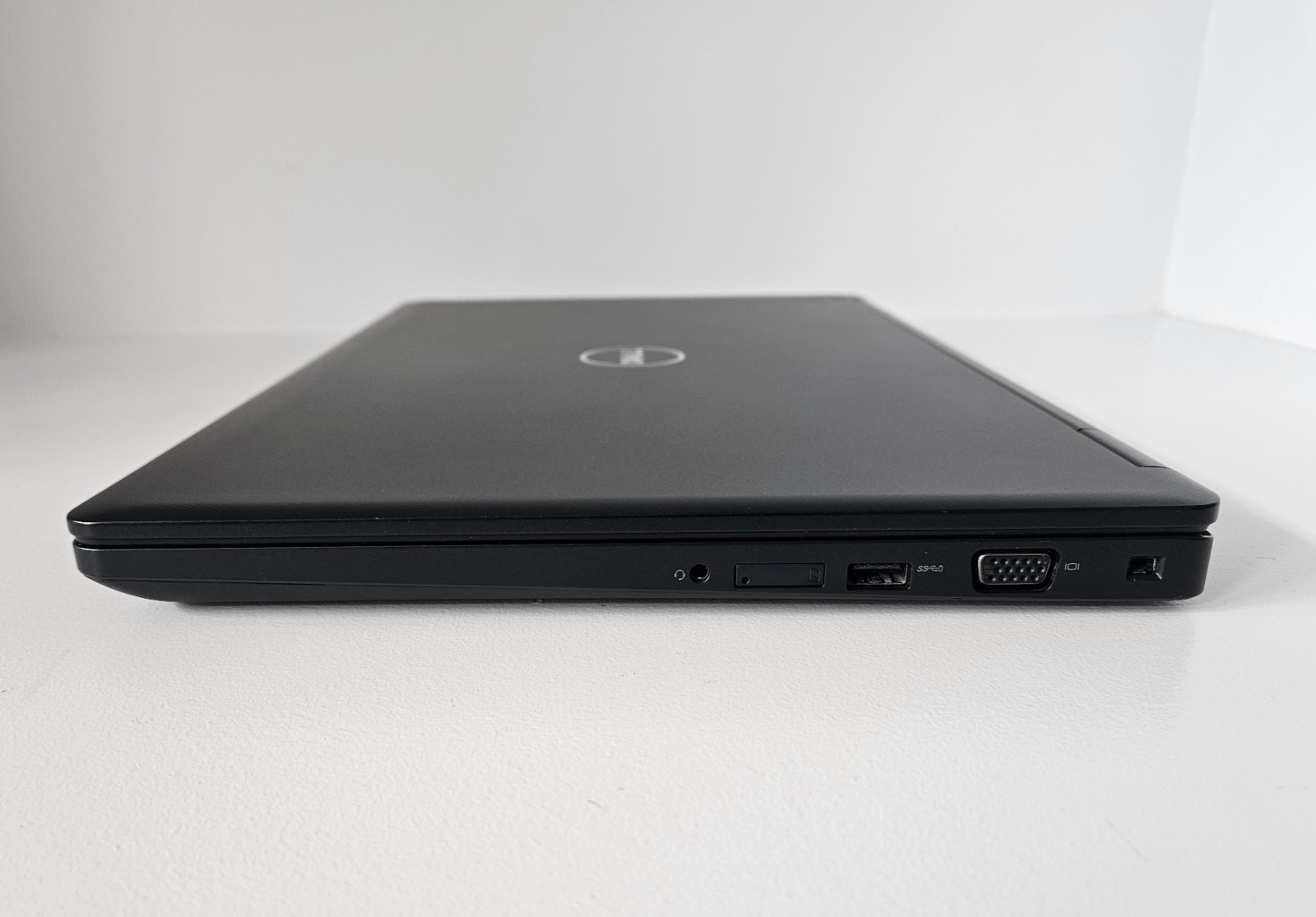 Dell Precision 3520 Core i5-7440HQ 2.8GHz 15.6″ 256GB NVMe 8GB RAM Win 11 Pro