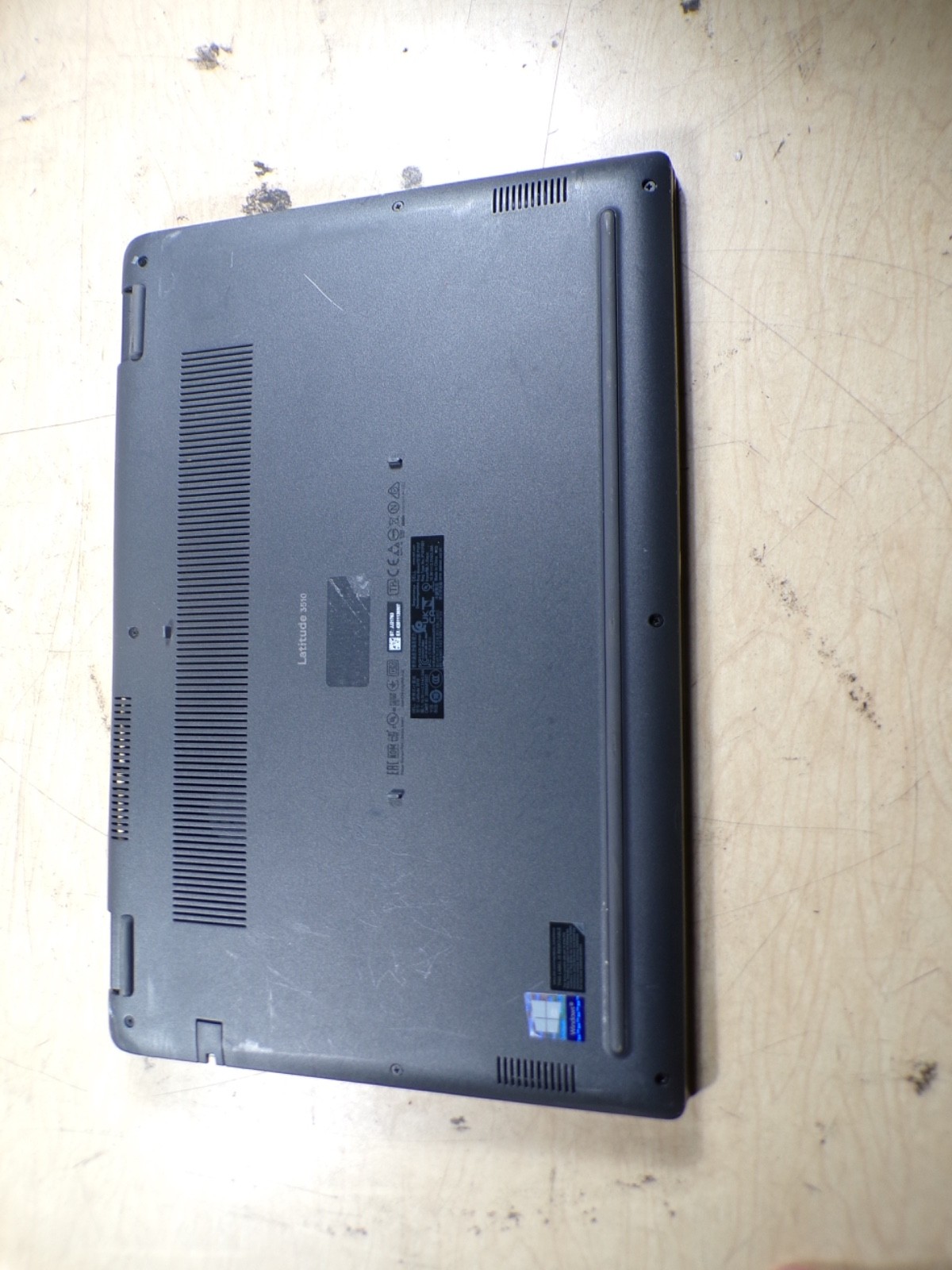DELL LATITUDE 3510 INTEL CORE I3-10110U 4GB RAM **NO HD/ NO CADDIE/ NO OS