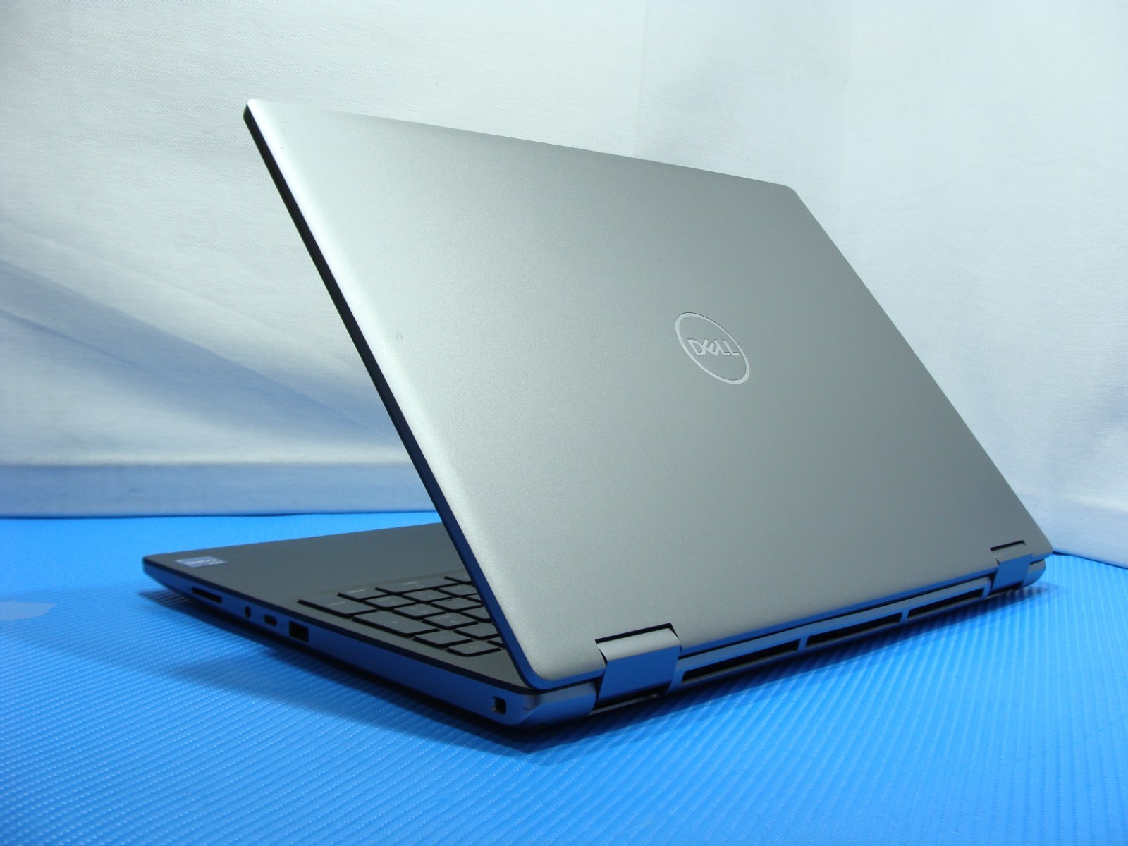 Dell Precision 7670 16″FHD+ i7-12850HX max4.8GHz 32GB 512GB RTX A1000 +Charger