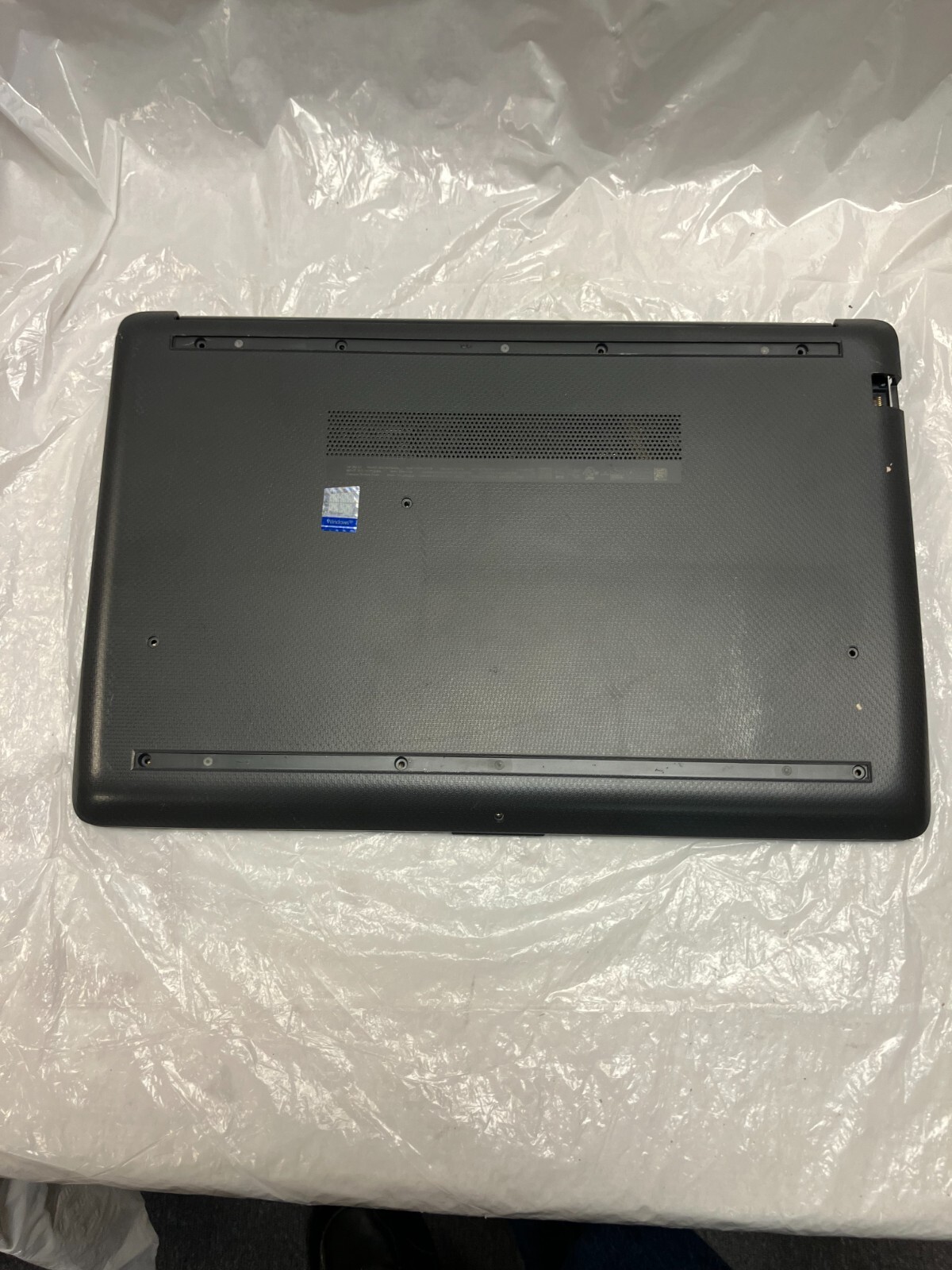HP 250 G7 15.6″ Laptop | Intel Core i5-1035G7 | NO RAM | NO DRIVE FOR PARTS