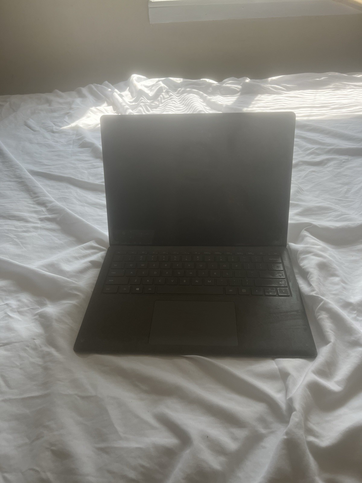 Microsoft Surface 3 Laptop 13.3″ Display, I5-1035G7, 8GB RAM, 128GB SSD, Used