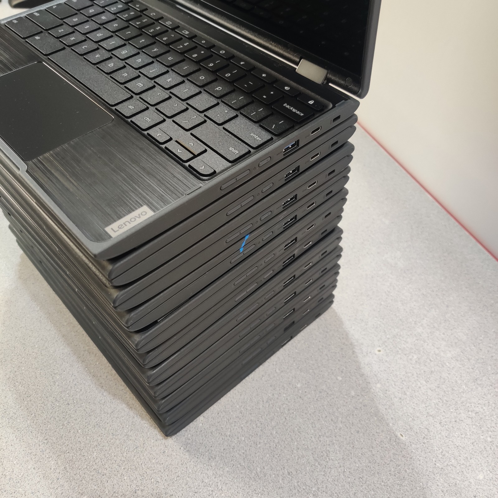 LOT OF 11 Lenovo Chromebook 300e 2nd Gen 11.6″ 1.1GHz 4GB 32GB FOR PARTS *READ*