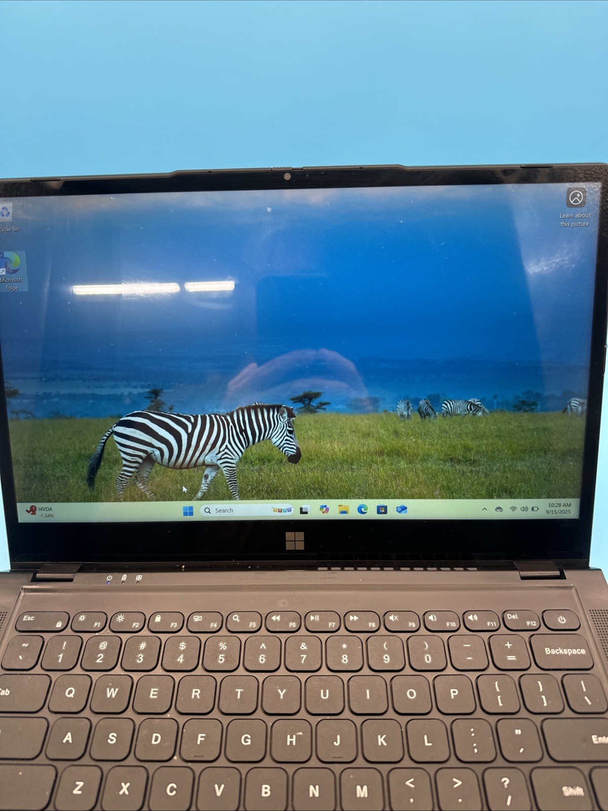 Gateway GWTC71427-BK 14.1″ FHD Touchscreen i7-1255U 2.6 GHz Intel UHD Graphics