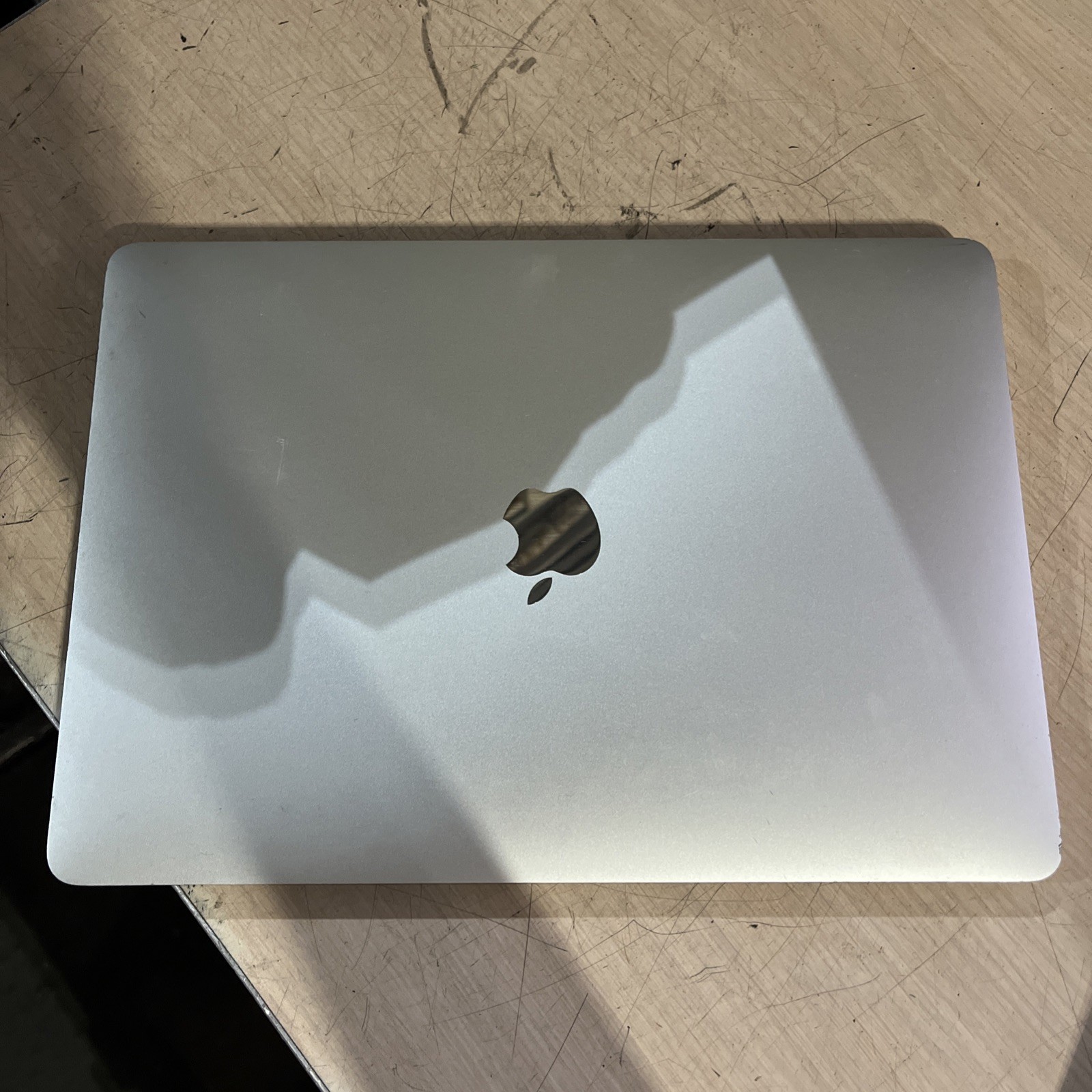 APPLE MACBOOK AIR 13″ SCISSOR, 2020 CORE I3-1000NG4 1.1GHZ 8GB RAM 256SSD
