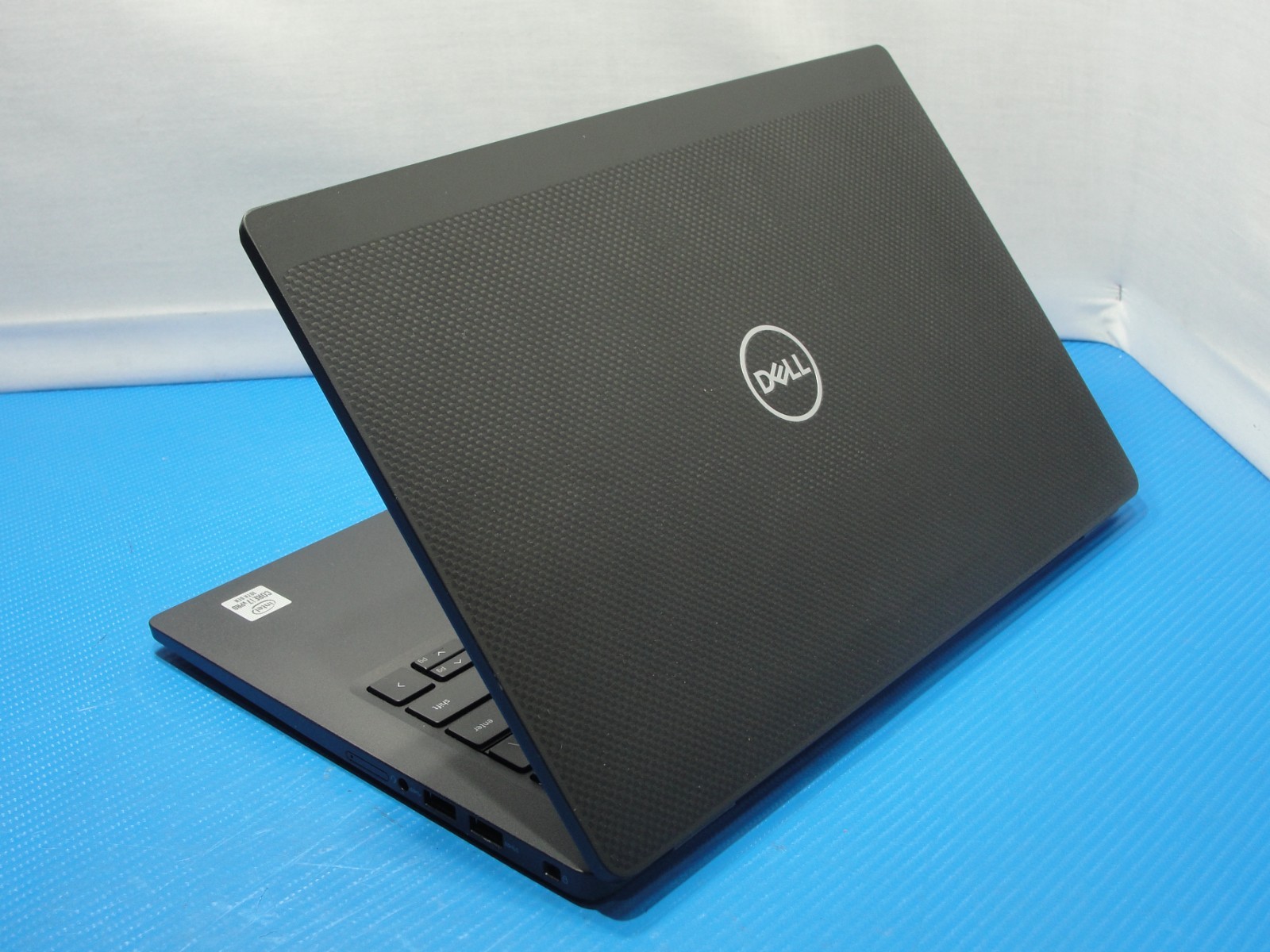 Dell Latitude 7410 14″ FHD Touch Intel i7-10610U 1.8GHz 16GB 512GB SSD W11Pro+PA
