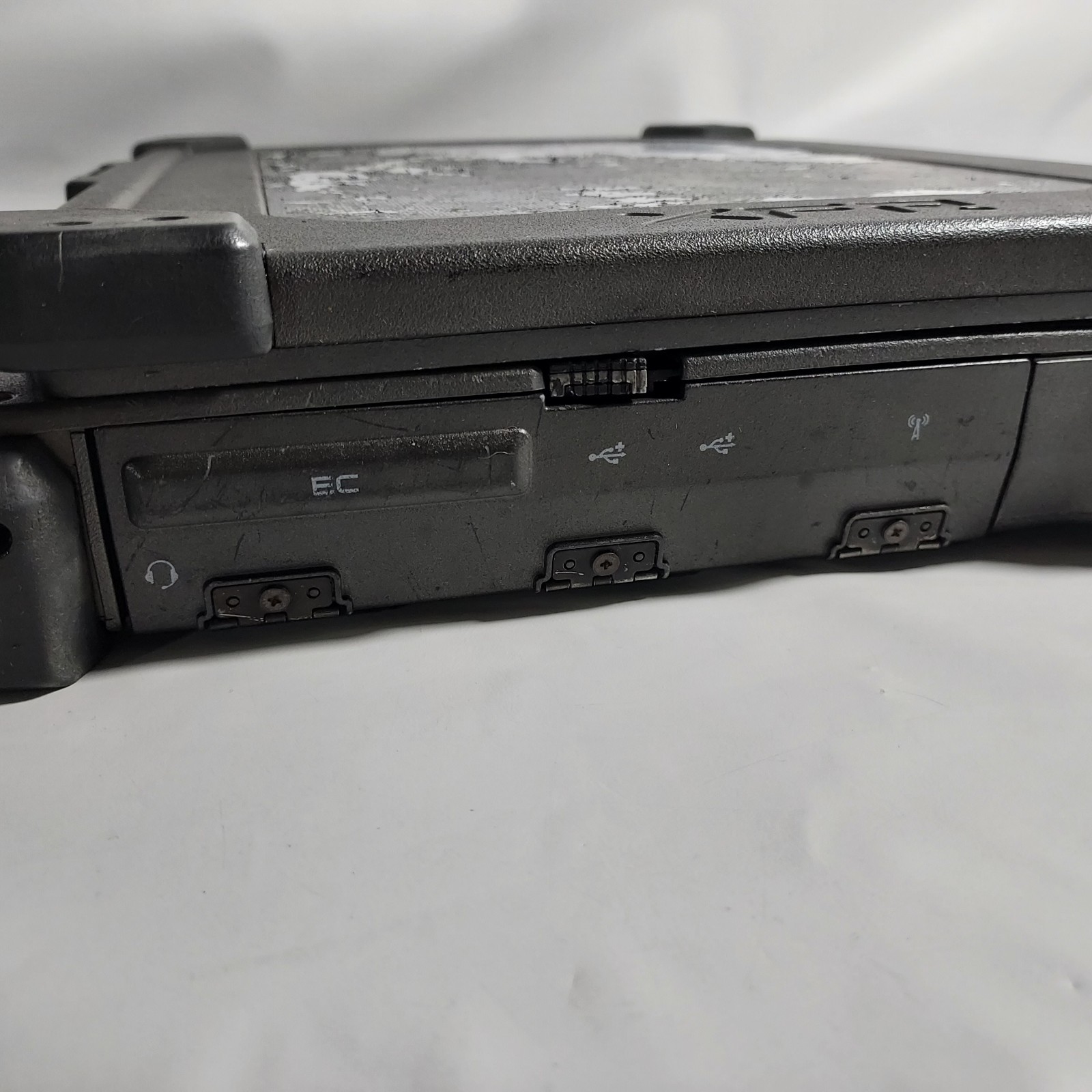 Dell Latitude E6420 XFR Rugged i5 4GB 500GB HDD PSU No Battery Damaged Screen