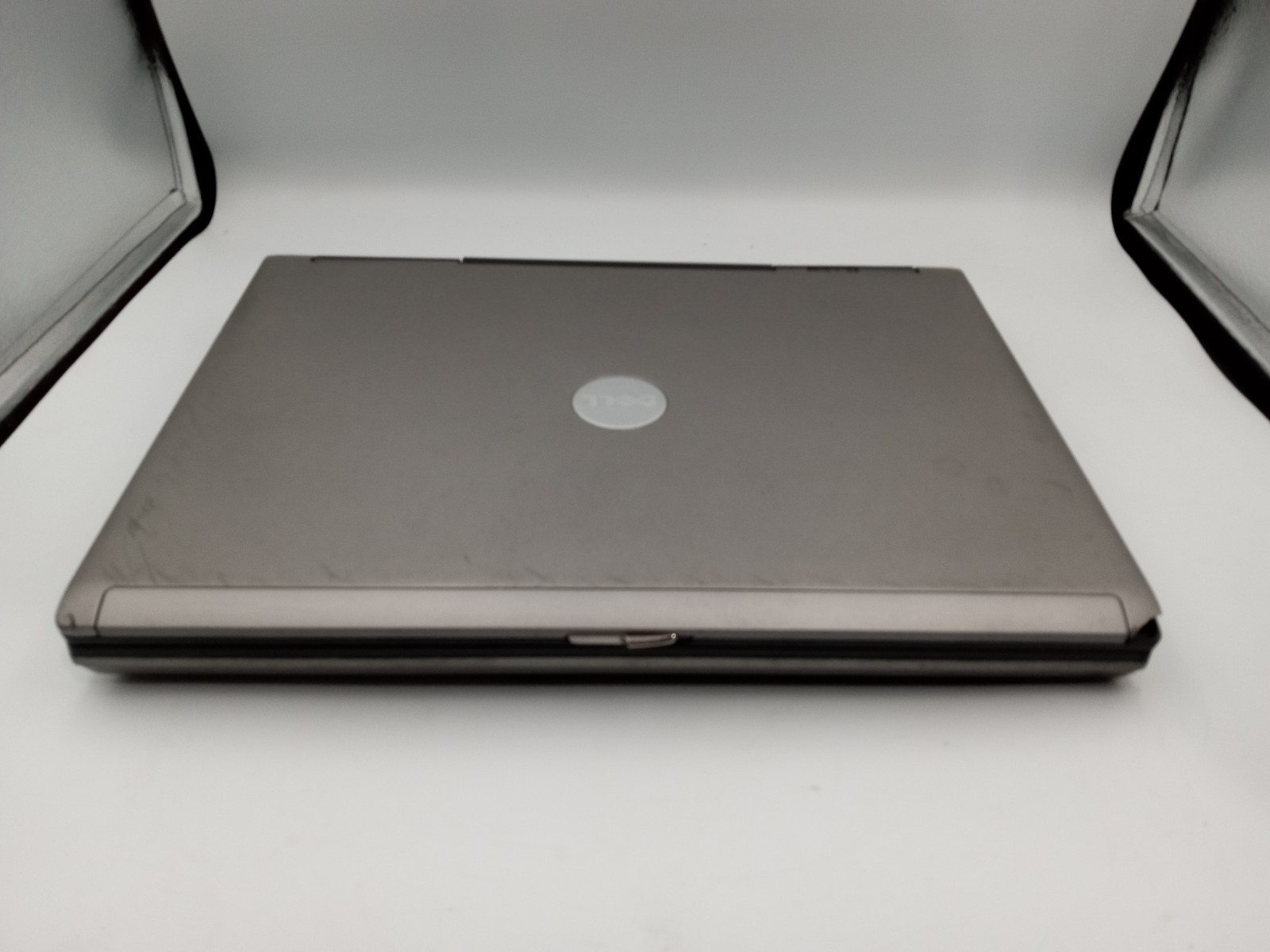 Dell D830 15″ Laptop Intel C2D 3GB RAM 320GB HDD XP RS232 -NO BATTERY -READ -RR
