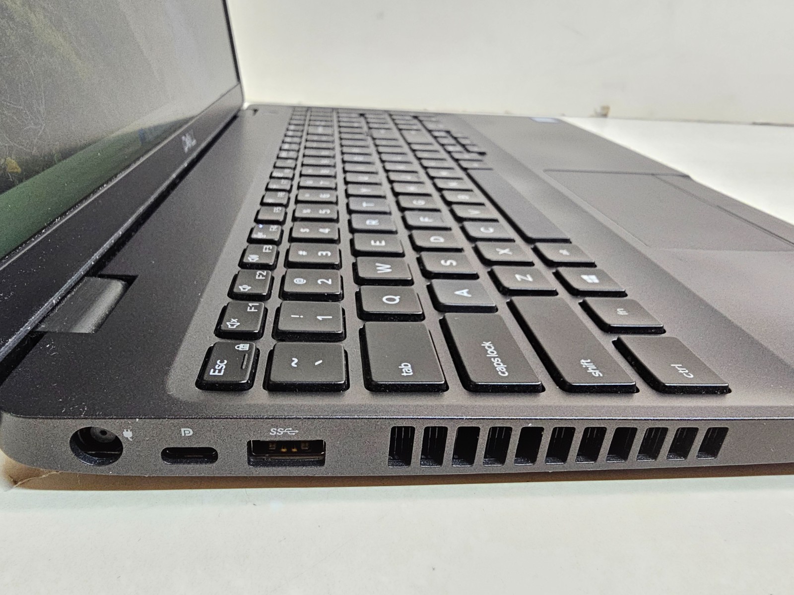 Dell Precision 3540 Laptop – 1.6 GHz i5-8365U 8GB 256GB SSD Webcam 15.6″ – SP31