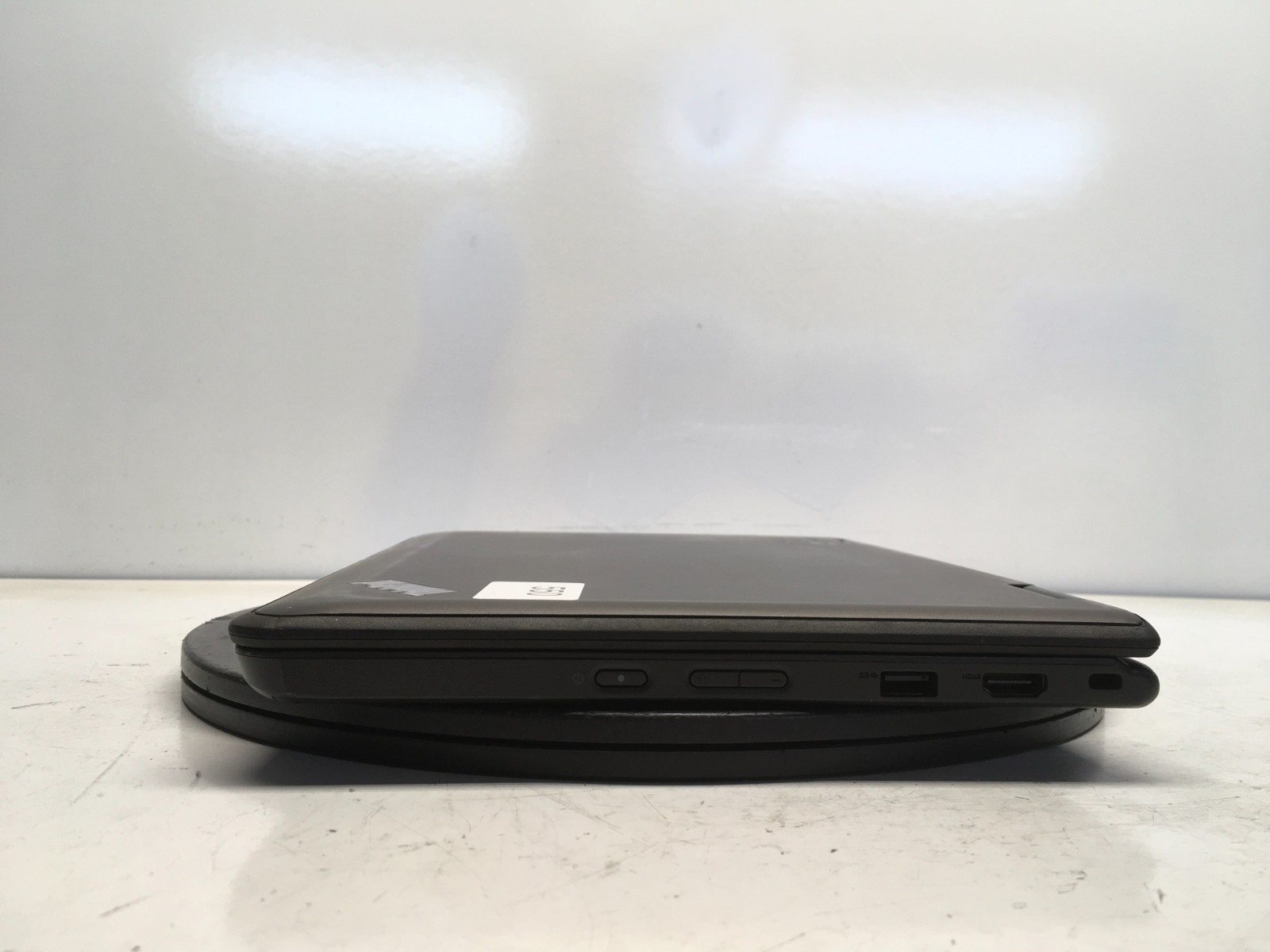 Lenovo ThinkPad 11E Intel M-5Y10C 0.8GHz 8 GB NO HDD/Battery