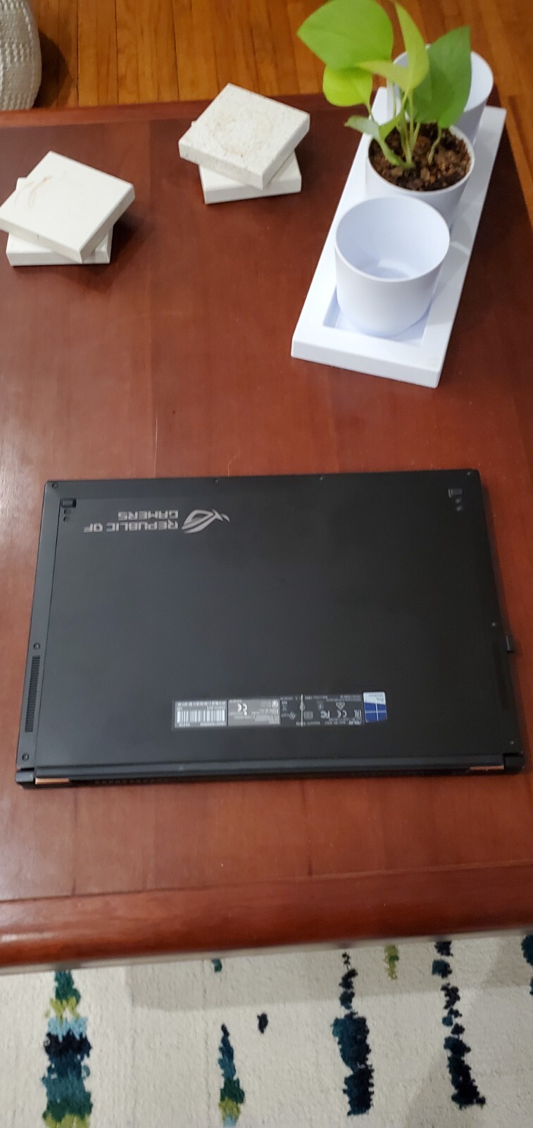 ROG Zephyrus S GX531GX 15.6″ (512GB SSD, Intel Core i7 8th Gen., 3.90 GHz, 16GB)