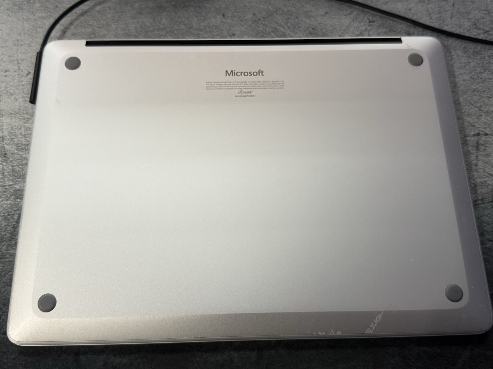Microsoft Surface Laptop 14in Snapdragon X1P64100 16GB 477GB SSD Silver