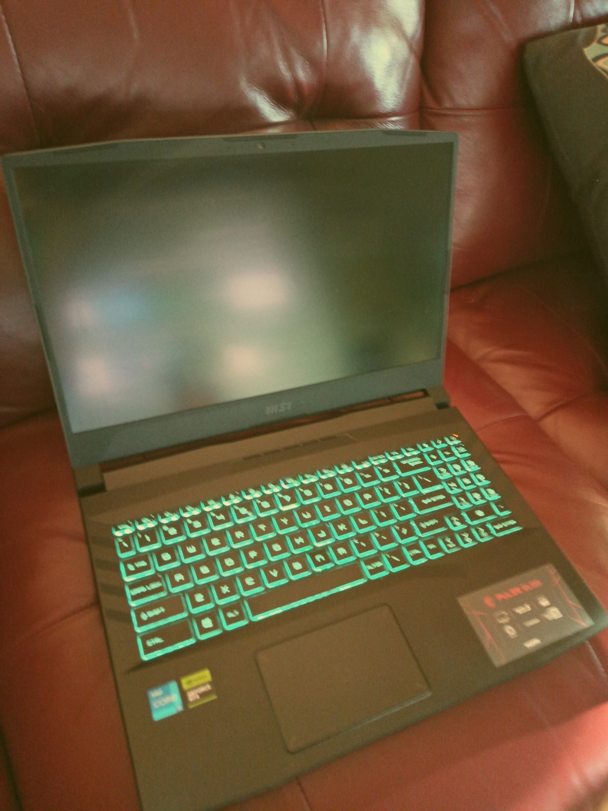 MSI Pulse GL66 (Loose N Key) Has Original Adapter