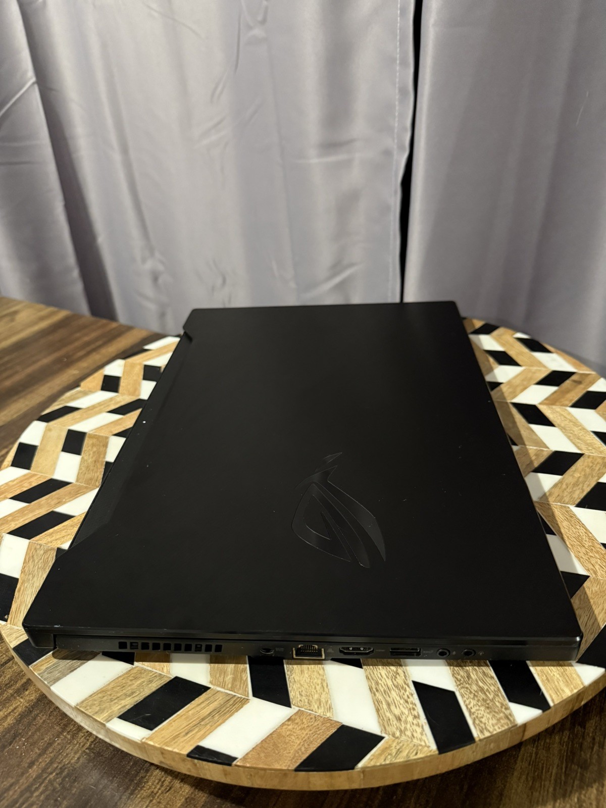 ASUS ROG Zephyrus GU502GV – i7-9750H / Nvidia RTX2060 / 16GB / 1TB / 144Hz 15.6”