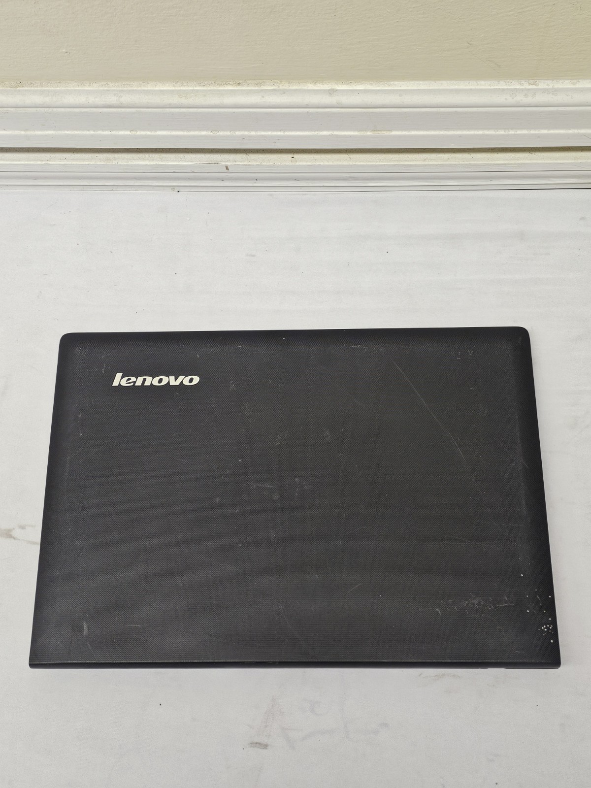 Lenovo 650-80 Laptop – i3-4030u – 4GB RAM – 1TB HDD – BAD BATTERY – Windows 10