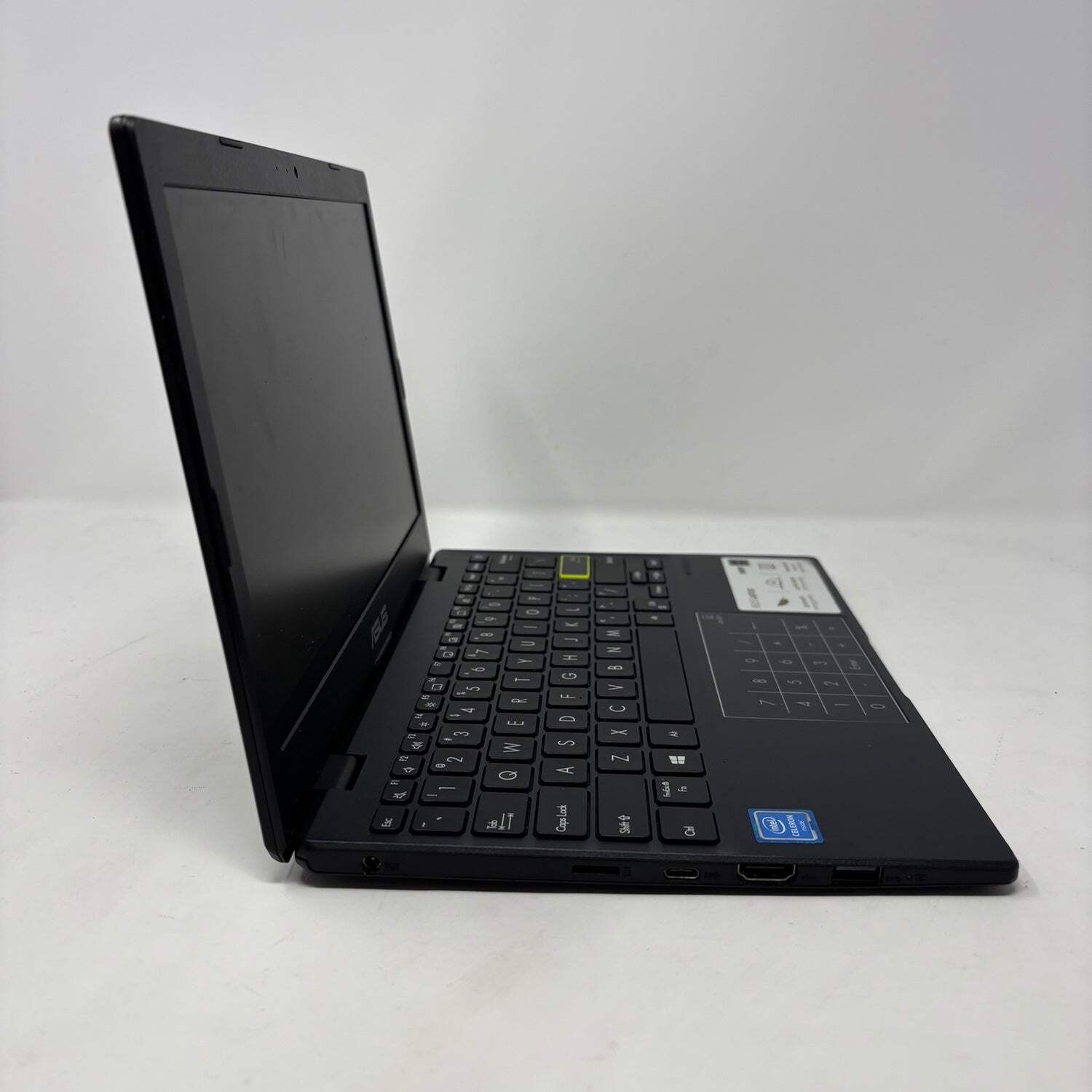 ASUS Vivobook 14″ Celeron N4020 1.1GHz 4GB RAM 62gb SSD
