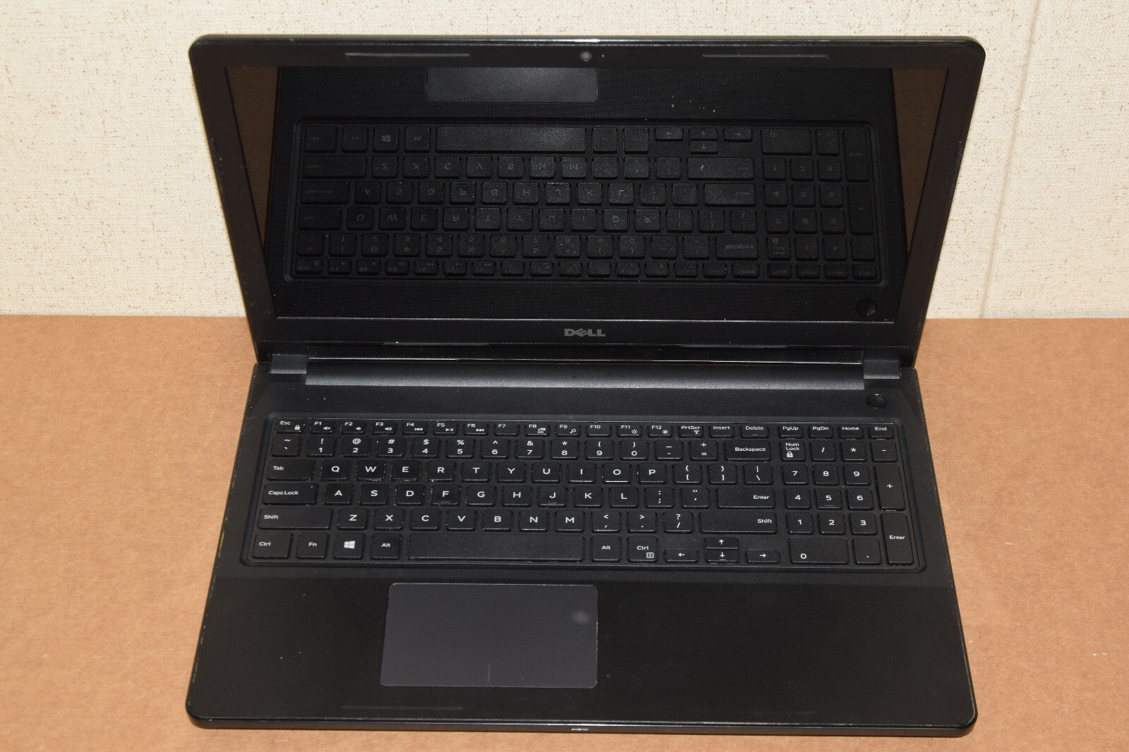DEAD JUNK Dell Inspiron 15 3567 15.6″ Laptop Incomplete AS IS Parts Repair