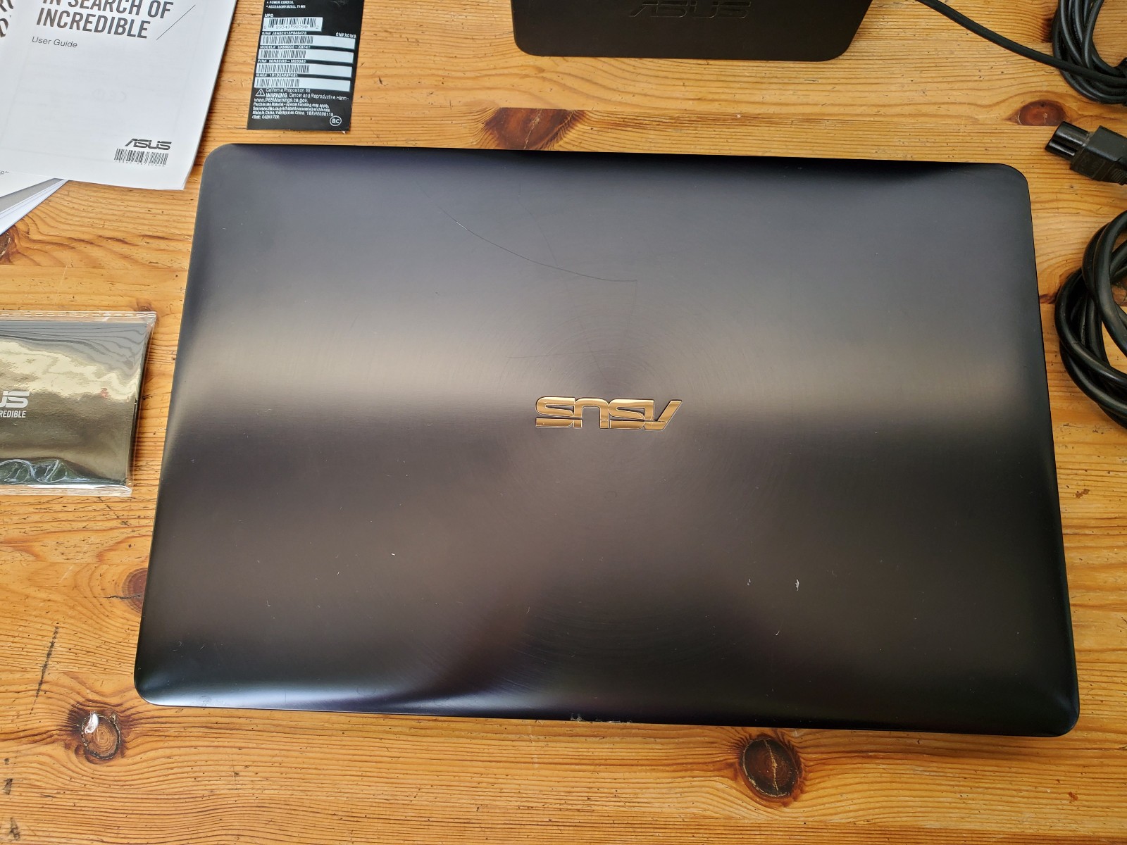 Asus ZenBook Pro 15 UX580GE XB74T UHD 4K Touch i9-8950 16GB 2TB SSD GTX 1050 Ti