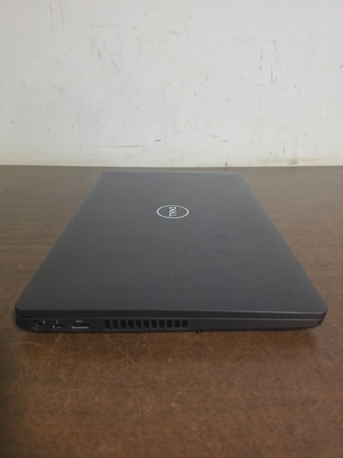 Dell precision 3541 9th Gen i7 8GB 15.6 Laptop – For Parts Not Working