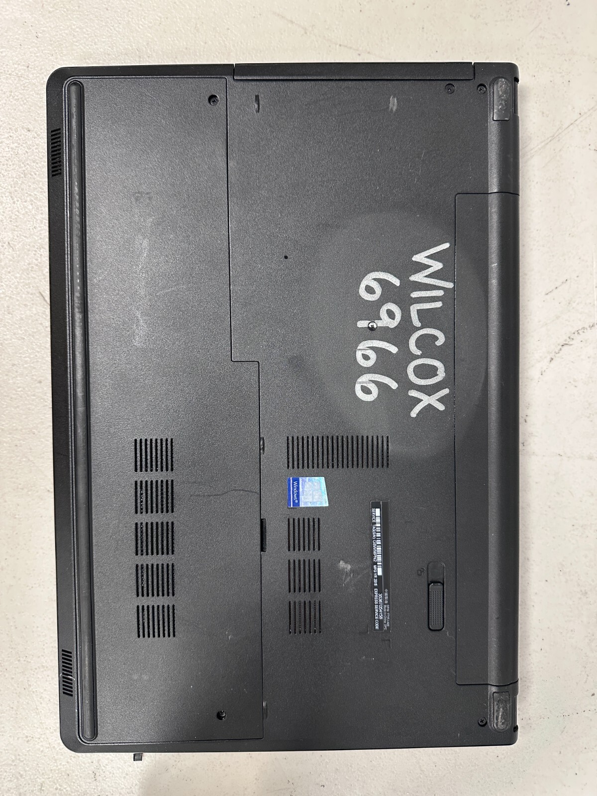 Dell Inspiron 5566 i5 7200 8GB RAM 256GB SSD NO AC #04