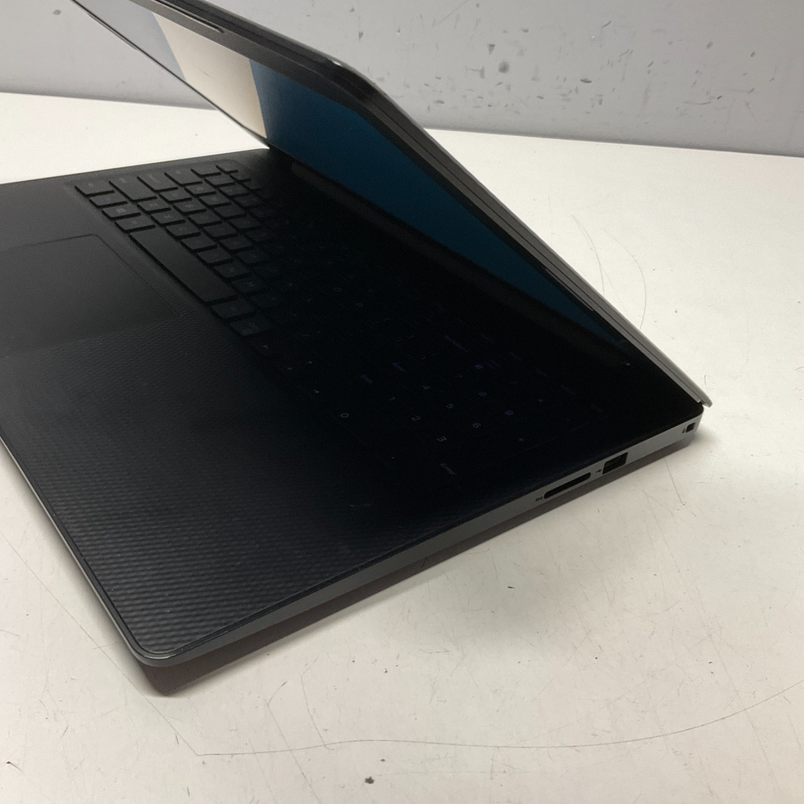 Dell Inspiron 3583 15.6 2014 HD Celeron 4205U 1.80GHz 8GB 256GB Windows 10 Pro
