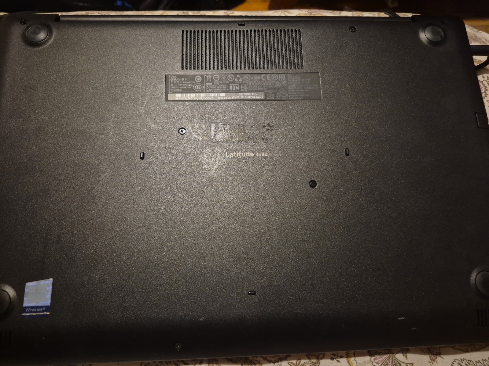 Dell Latitude 3590 Intel Core i5-8250U 1.60GHz 8GB RAM 15.6″ NO DRIVE