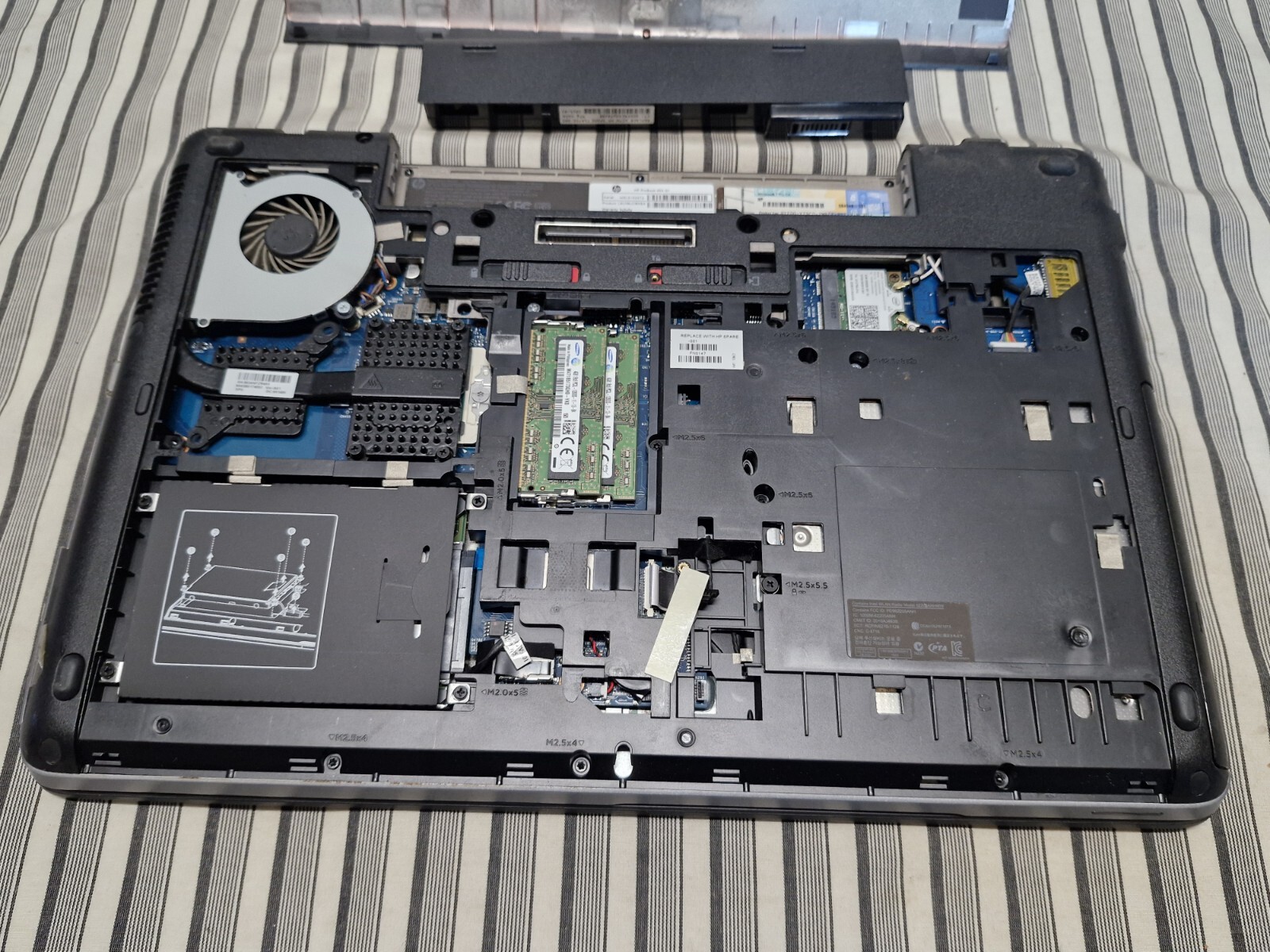 HP ProBook 650 G1, Intel Core i7, Damage Frame, NOS “For Parts Or Not Working”
