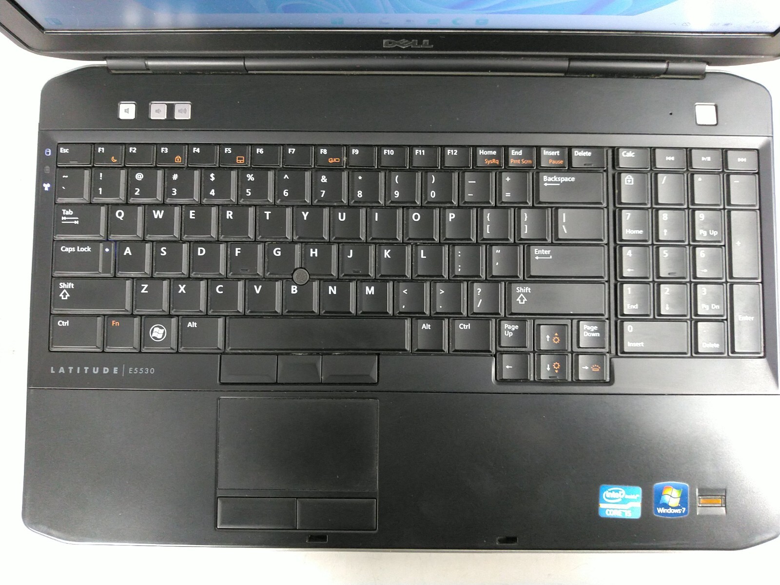 Dell latitude E5530 15.6” i5-3210M 2.5ghz 8gb ram 128gb ssd w11p charger FSYQFS1