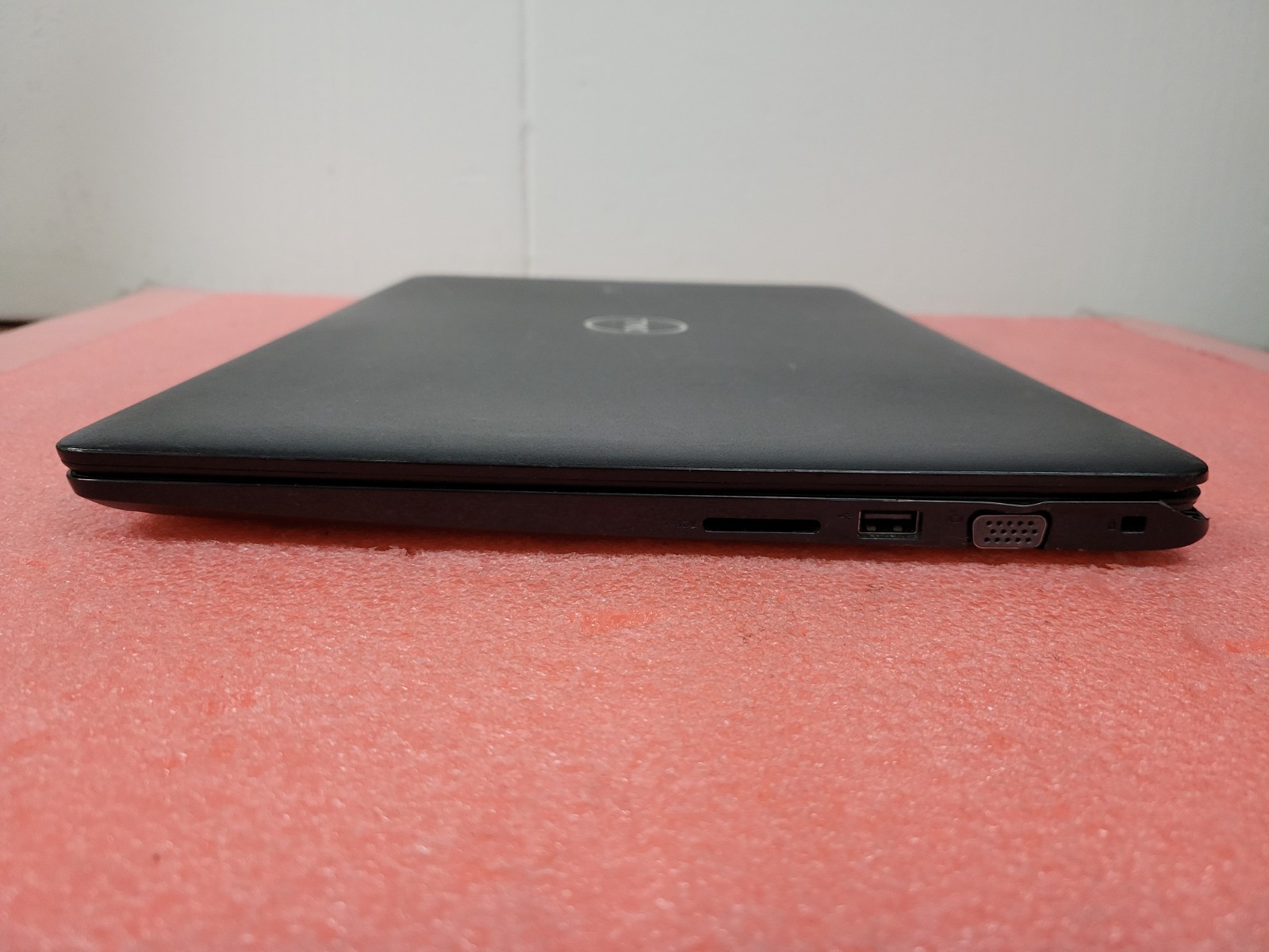 Dell Latitude 3500 14″ i5-8265U 8GB RAM Win 10 Pro *AS IS/No HDD/Read* | LP431