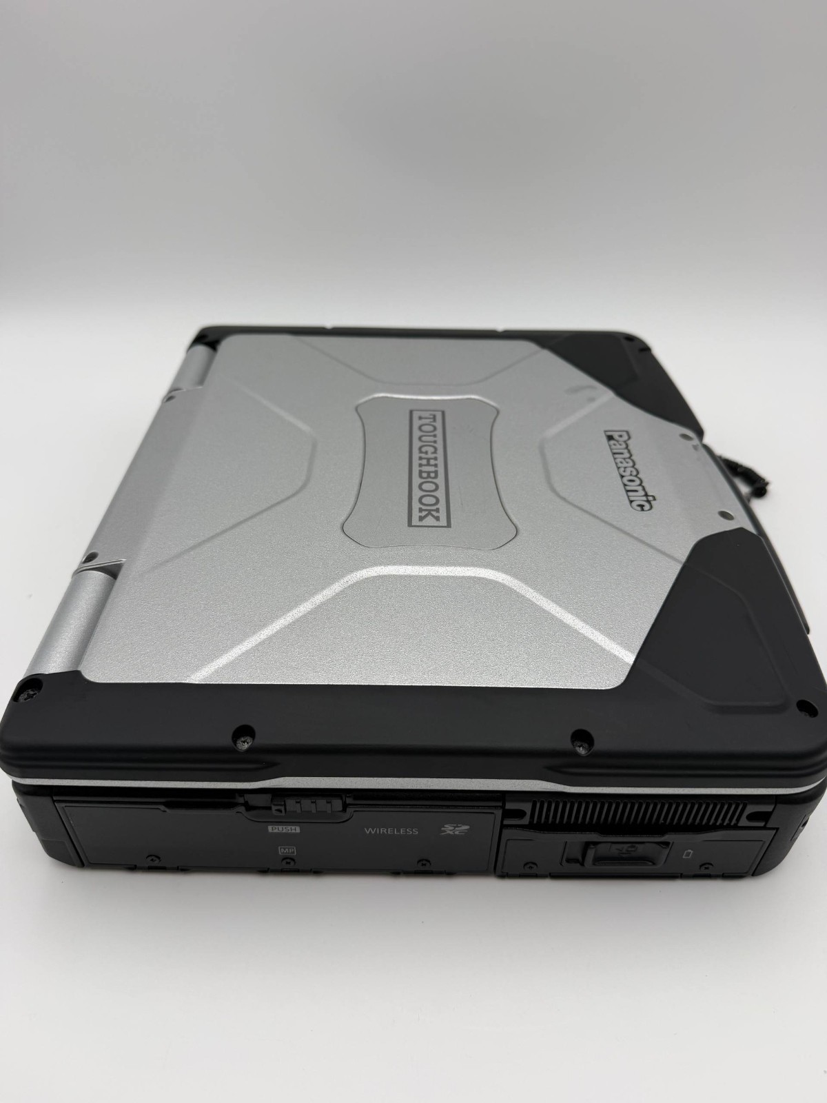 1460 hours Panasonic Toughbook CF-31 MK6 i7-7600U 16GB 512GB SSD Win11pro 4G/DVD
