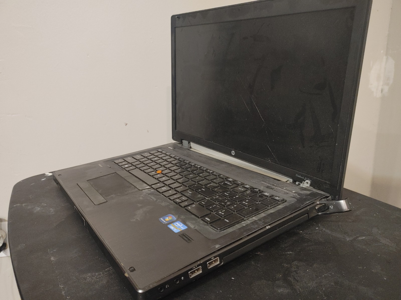 HP Elite book 8770