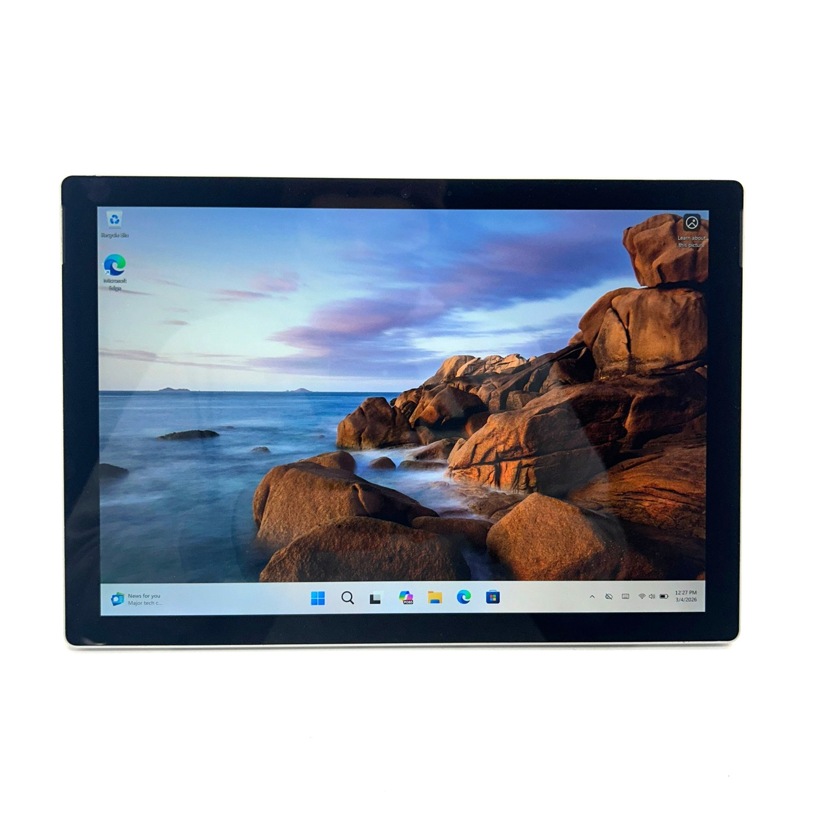 Microsoft Surface Pro 5 1796 12.3″ i7-7660U 16GB RAM 512GB SSD | VERY GOOD