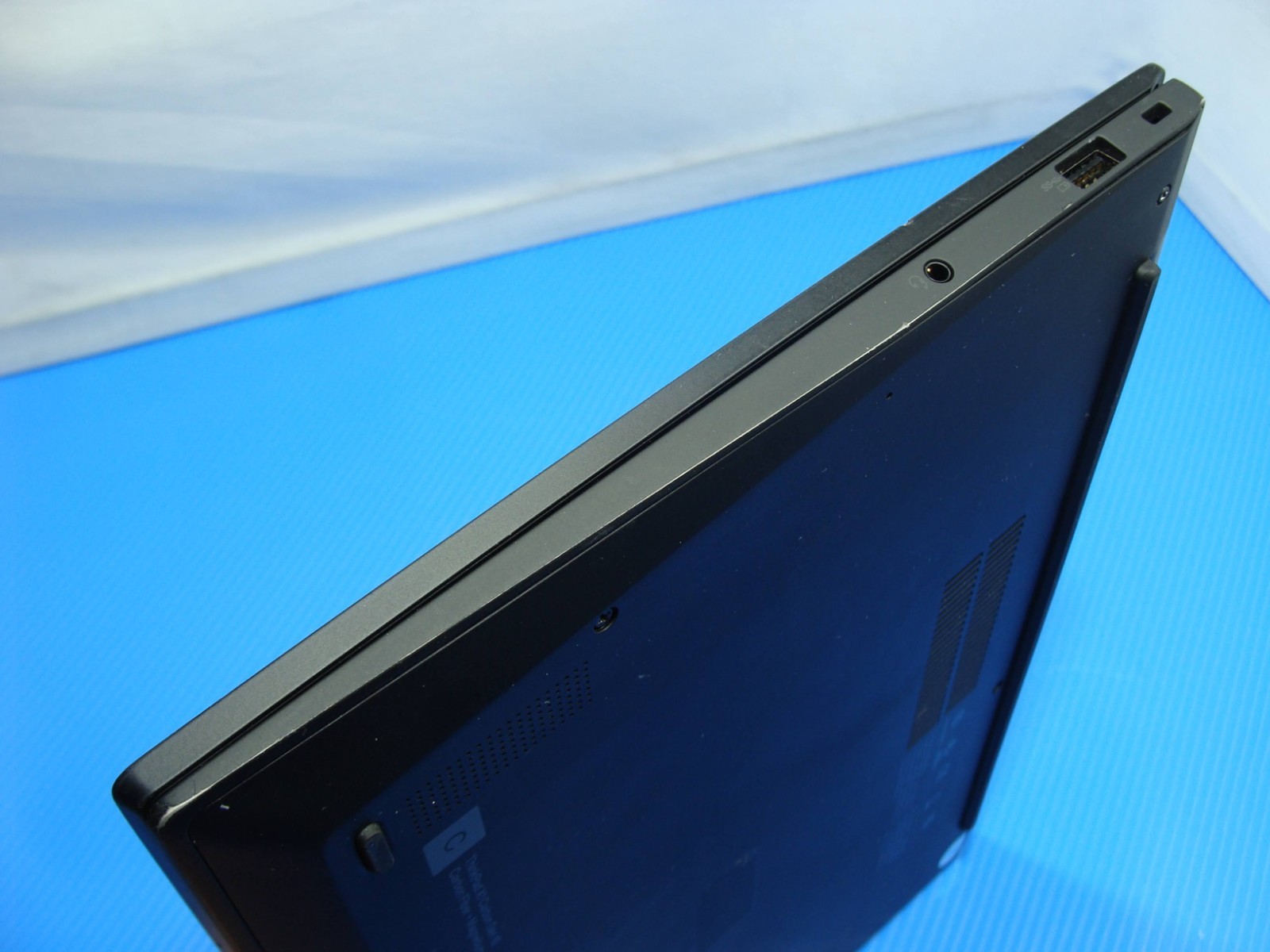 Lenovo ThinkPad X1 Carbon Gen 10 14″WUXGA i7-1255U 1.7GHz 16GB 512GB W11Pro +PA