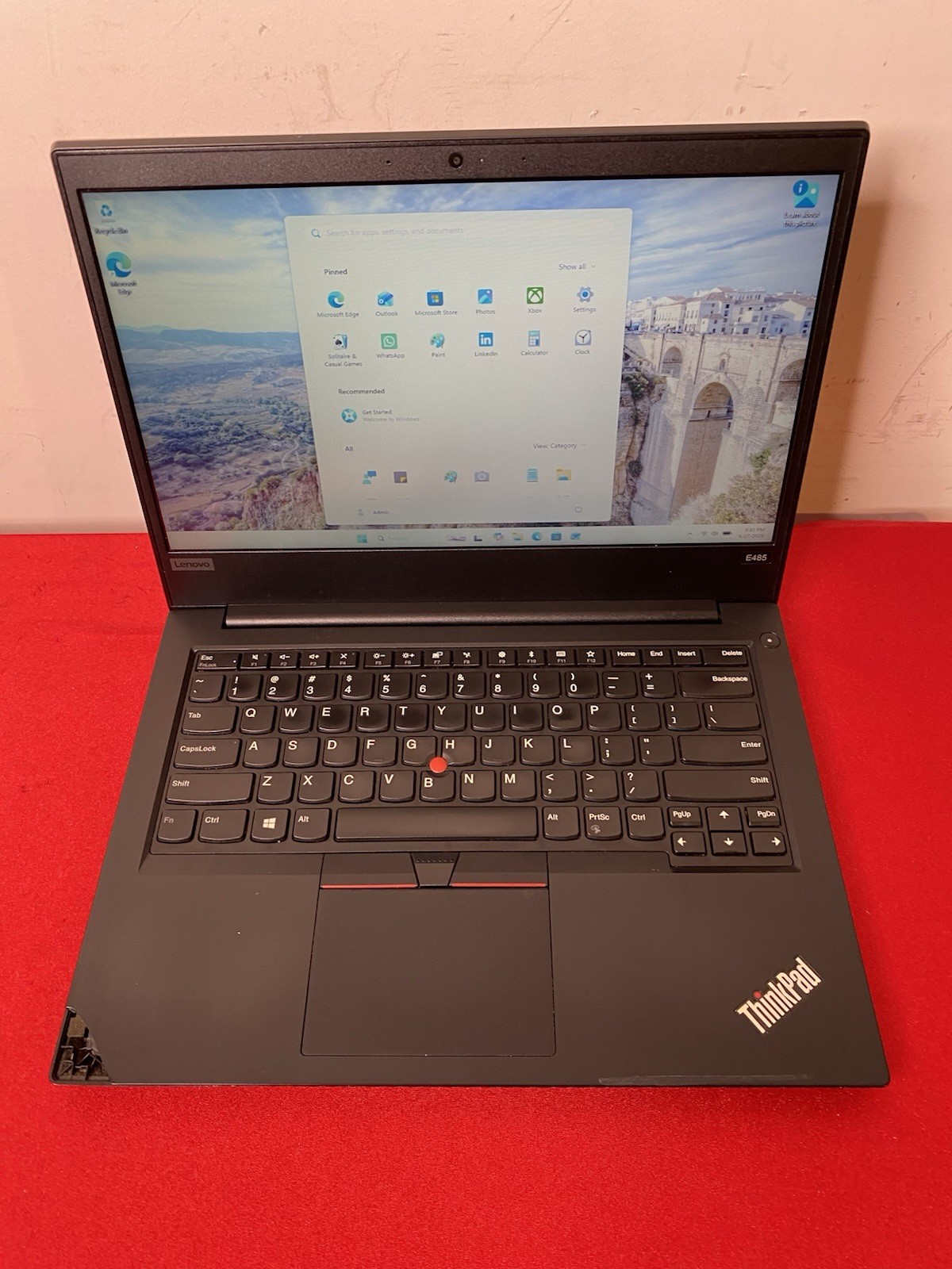 LENOVO THINKPAD E585 AMD RYZEN 3 2200U 2.5GHz 8GB RAM 256GB SSD Windows 11 Pro