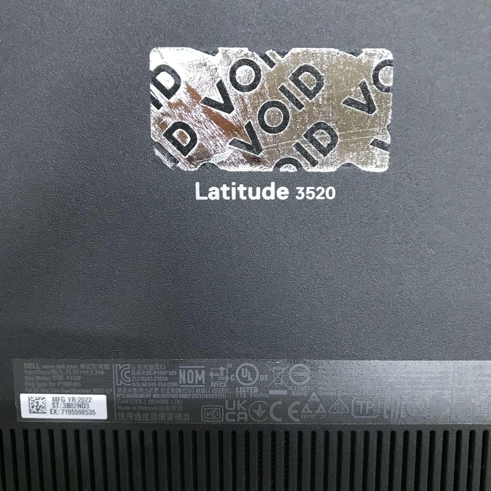 Dell Latitude 3520 15.6″ i5-1135G7 2.4GHz 16GB RAM 128GB SSD (Windows 11 Pro)