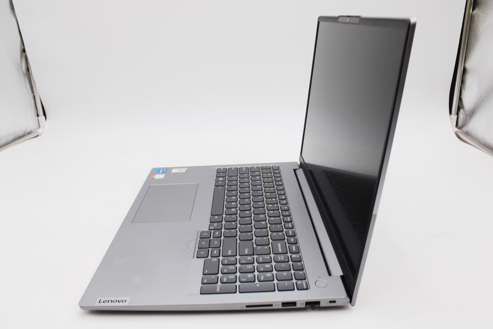 Lenovo ThinkBook 16 G6 IRL 16″ i5-1335U, 256GB NVMe, 16GB RAM